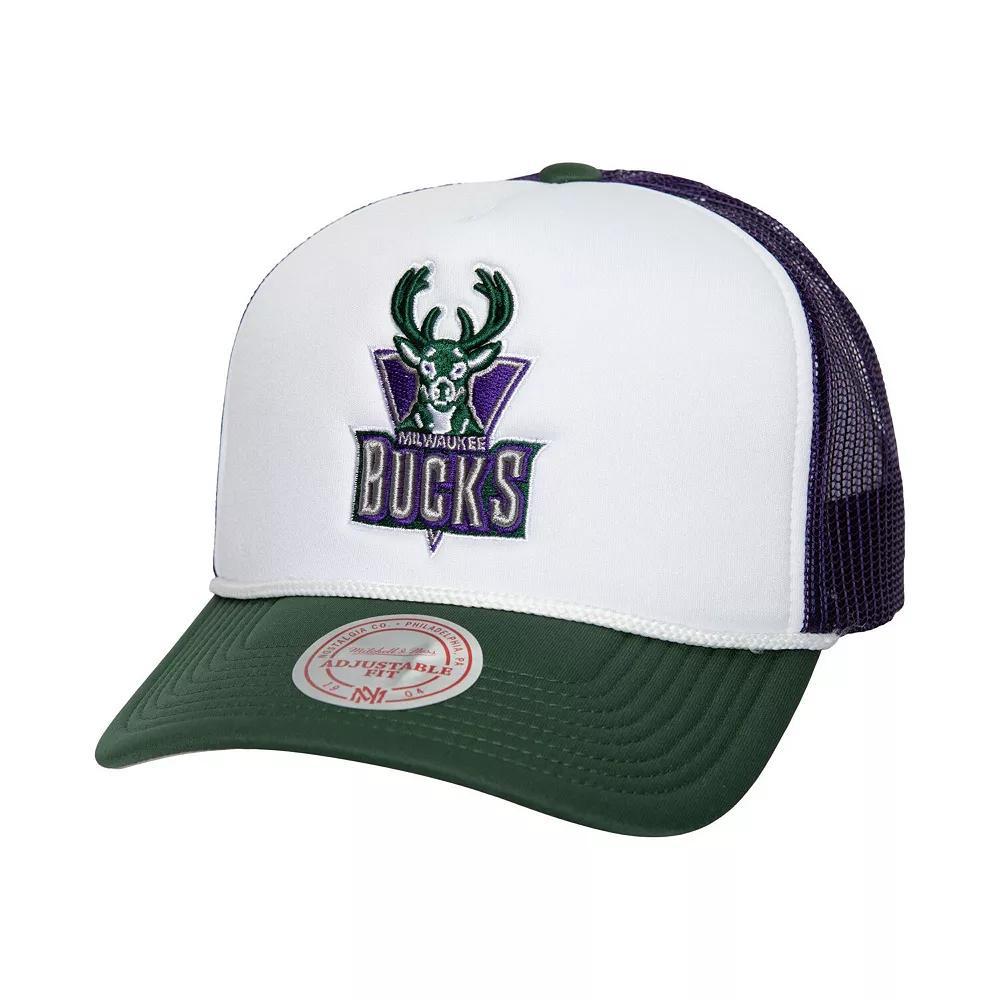 Men's Mitchell & Ness White Milwaukee Bucks Hardwood Classics Blocker Foam Front Trucker Snapback Hat Product Image