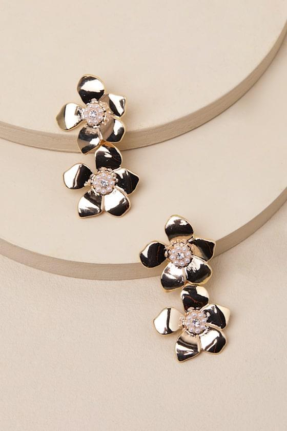 Alstra Gold Flower Statement Earrings Product Image