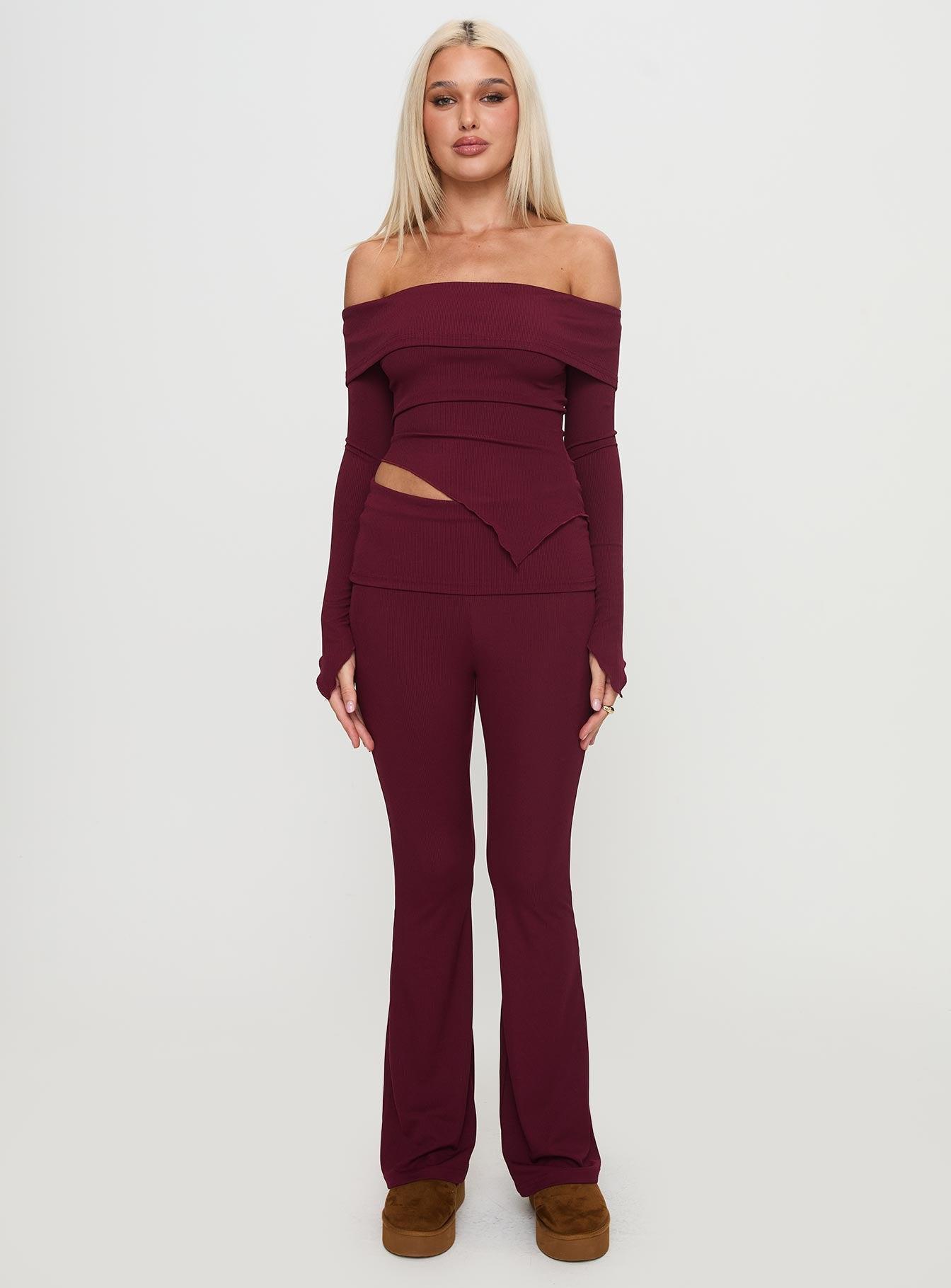 Outta Town Set Burgundy Product Image