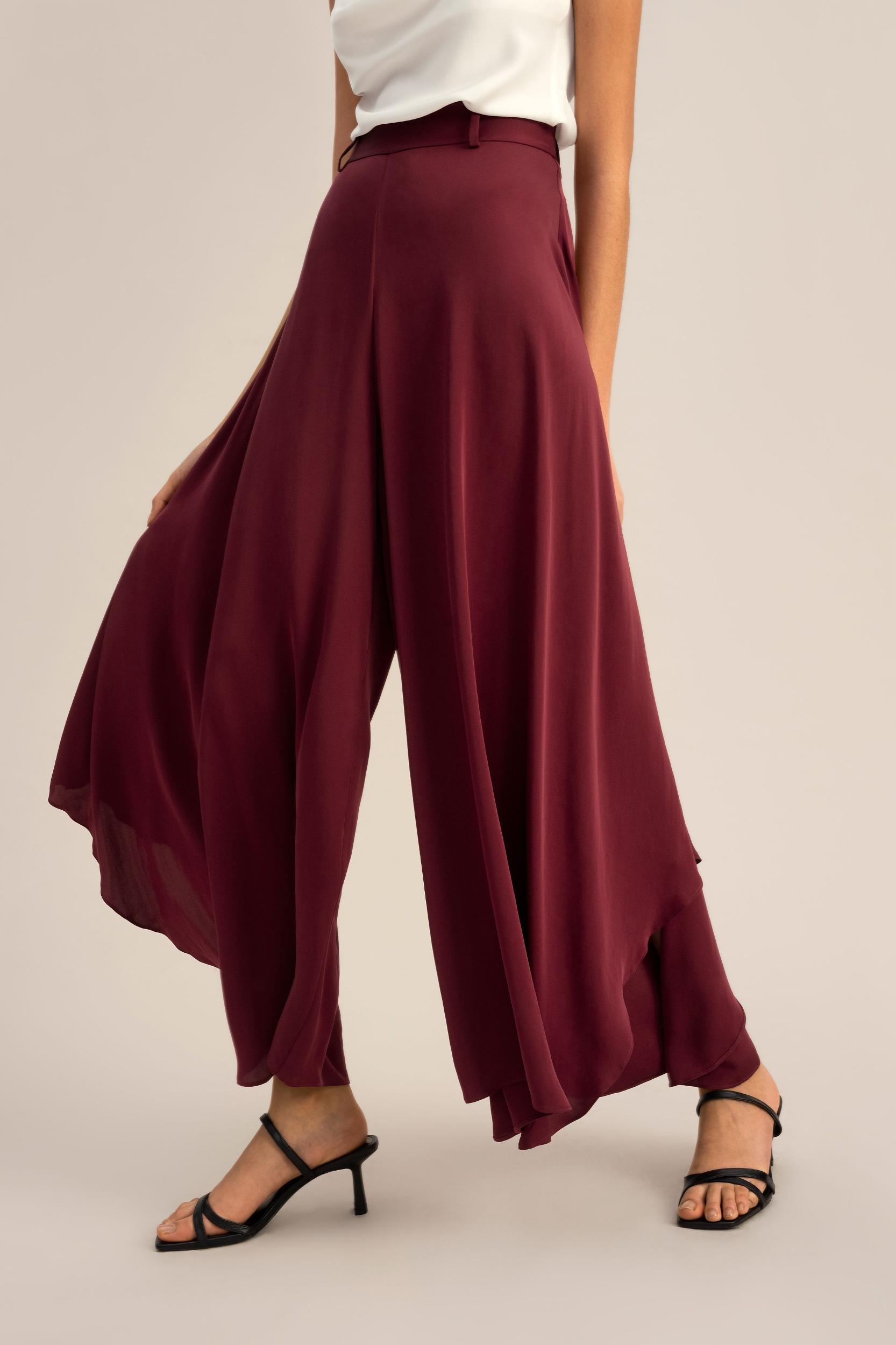 Wide-Legged Silk Fig Pants Product Image