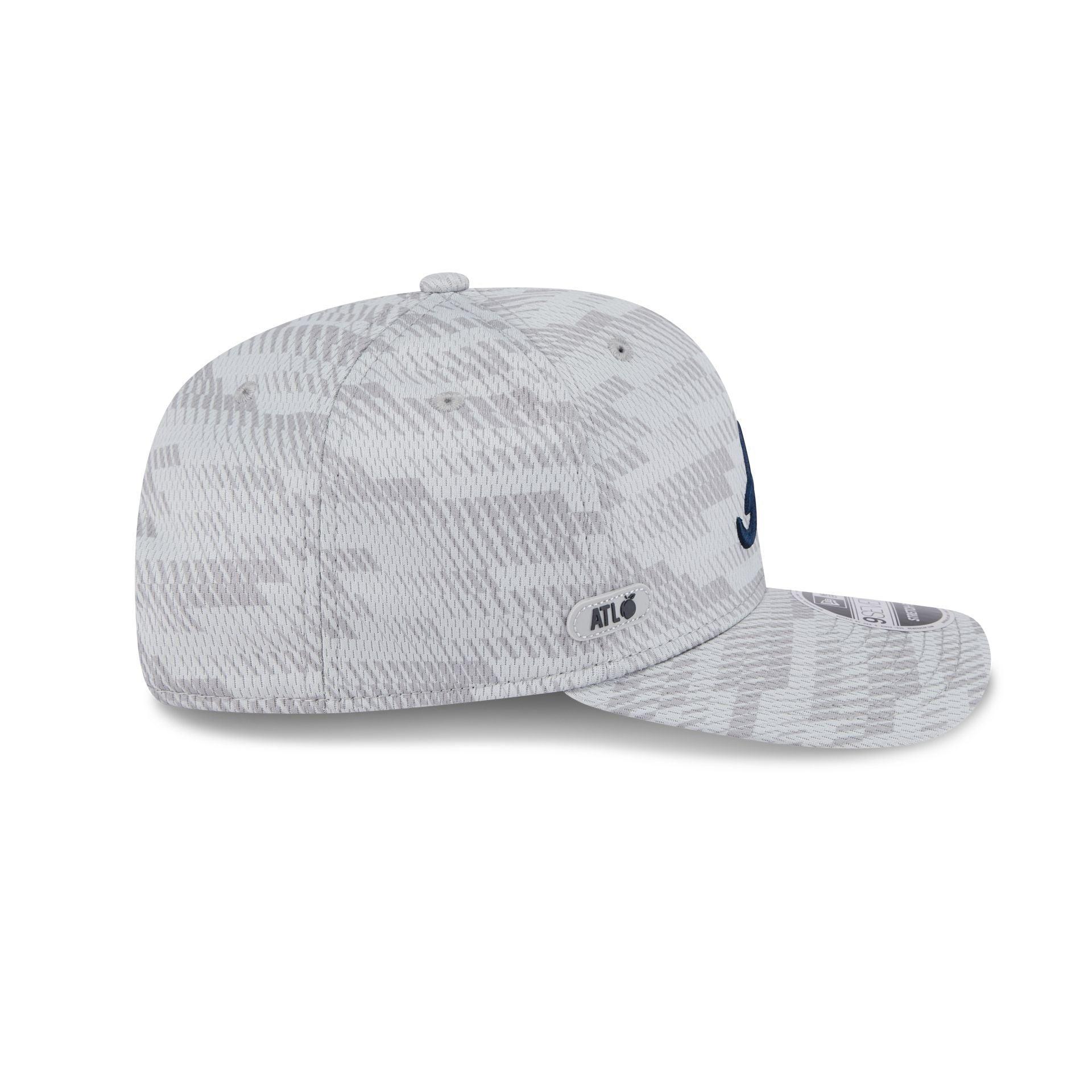 Atlanta Braves 2025 Clubhouse Gray 9SEVENTY Stretch-Snap Hat Male Product Image