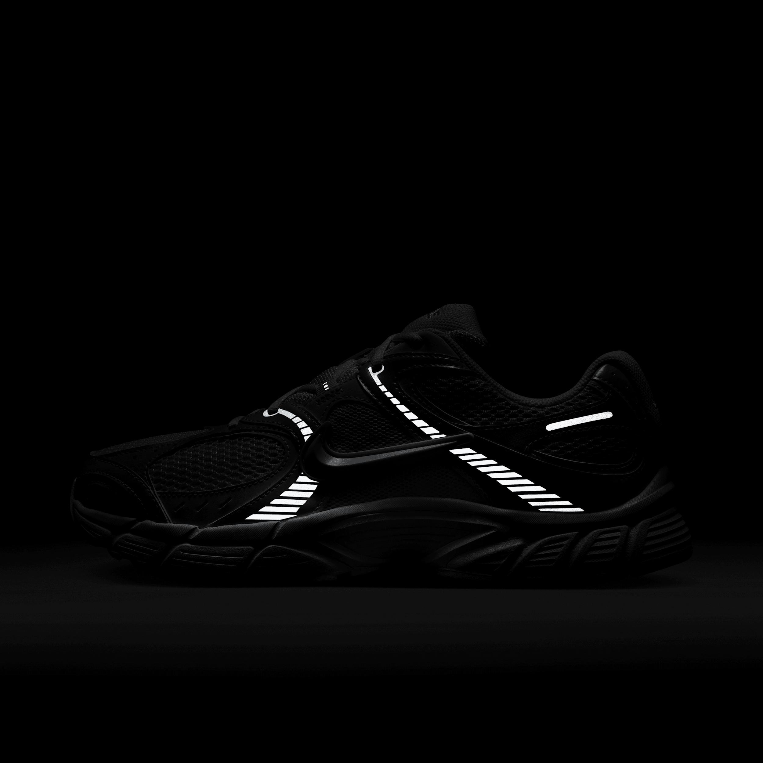 Nike Men's V5 RNR Shoes Product Image