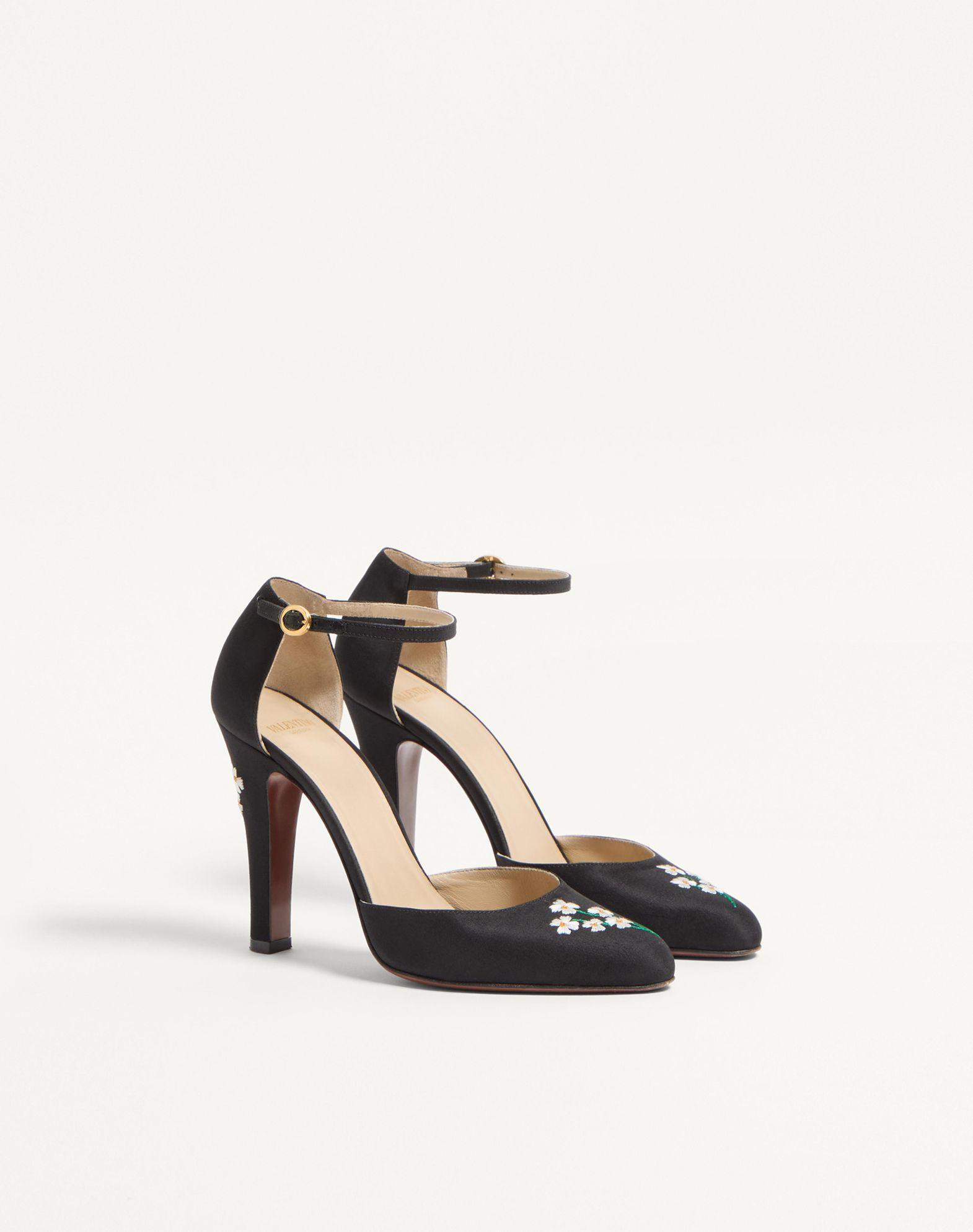 Hi Dolly Fabric Pumps With Floral Embroidery 105Mm Product Image