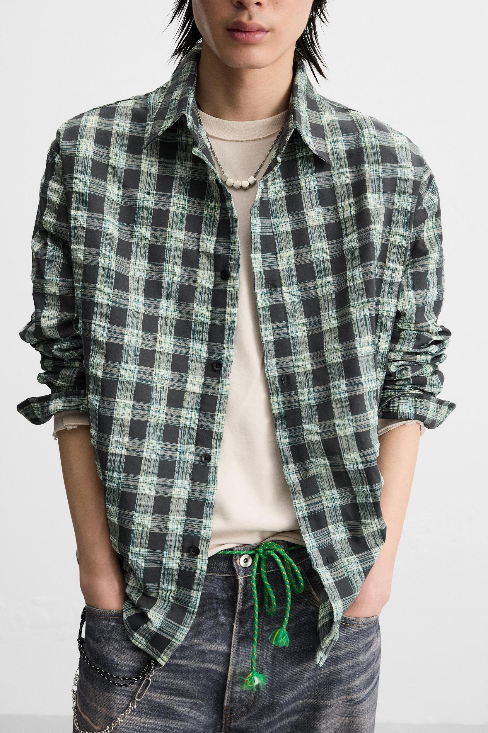 WRINKLE EFFECT PLAID SHIRT Product Image