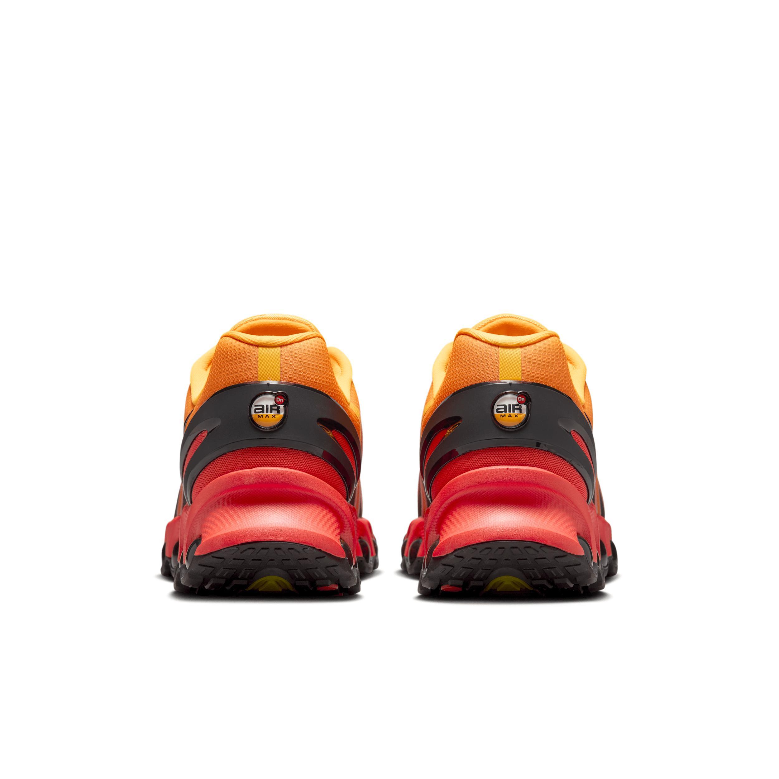 Nike Men's Air Max Dn8 Shoes Product Image