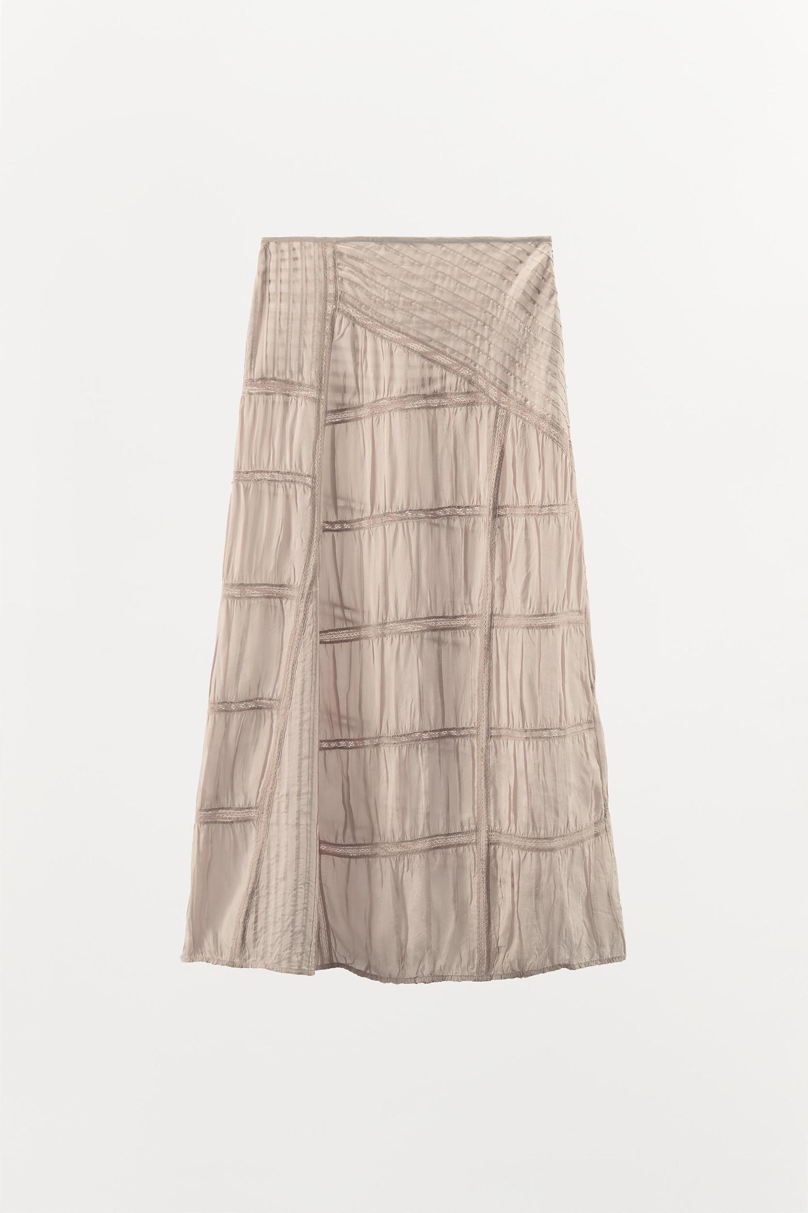 PLEATED LACE SKIRT Product Image
