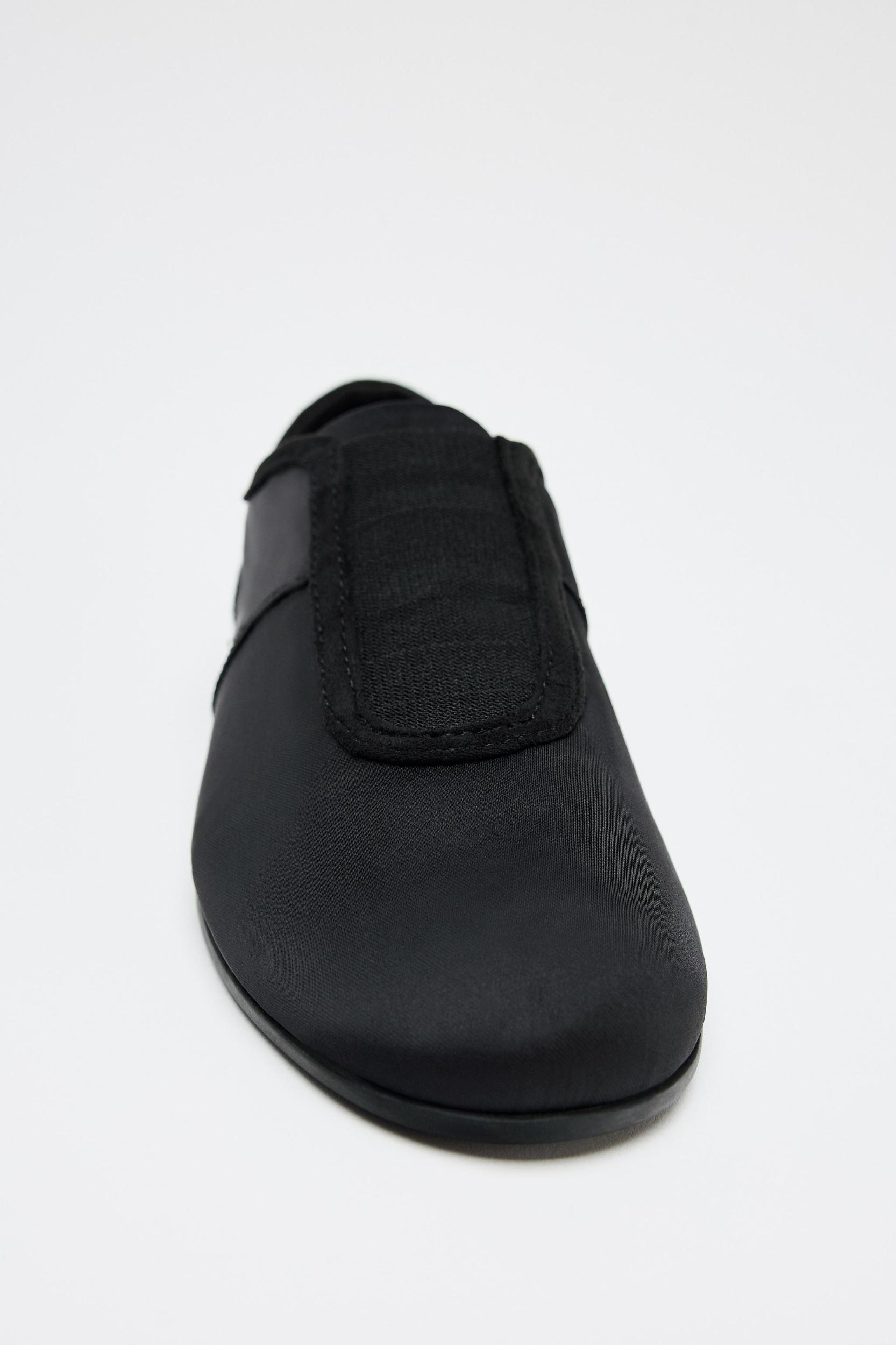 ELASTIC STRAP BALLET FLATS Product Image