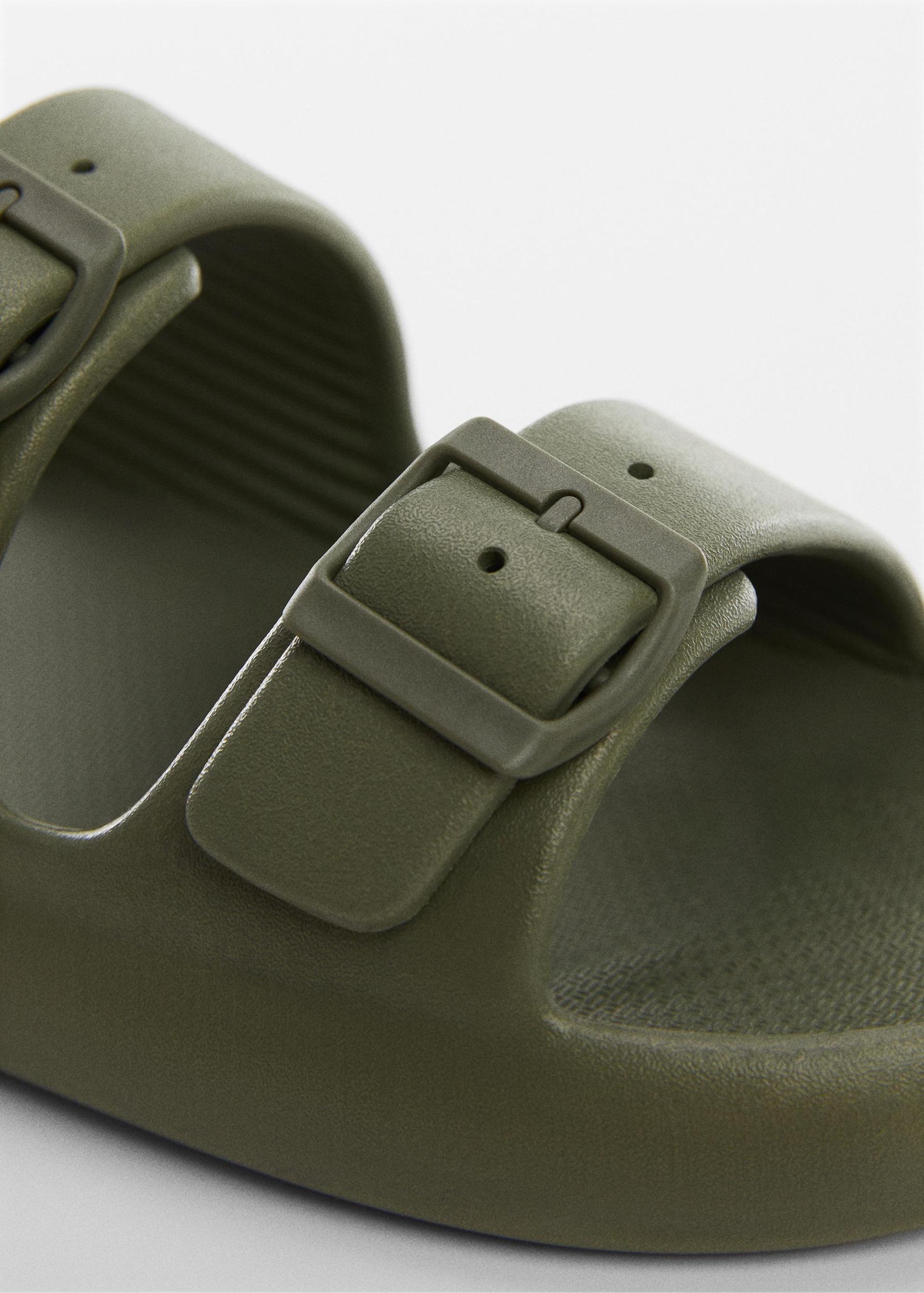 Double-buckle rubber sandals - Men | MANGO USA Product Image