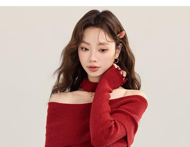 Long-Sleeve Off Shoulder Plain Knit Top / High Rise Plaid Midi Skirt Product Image
