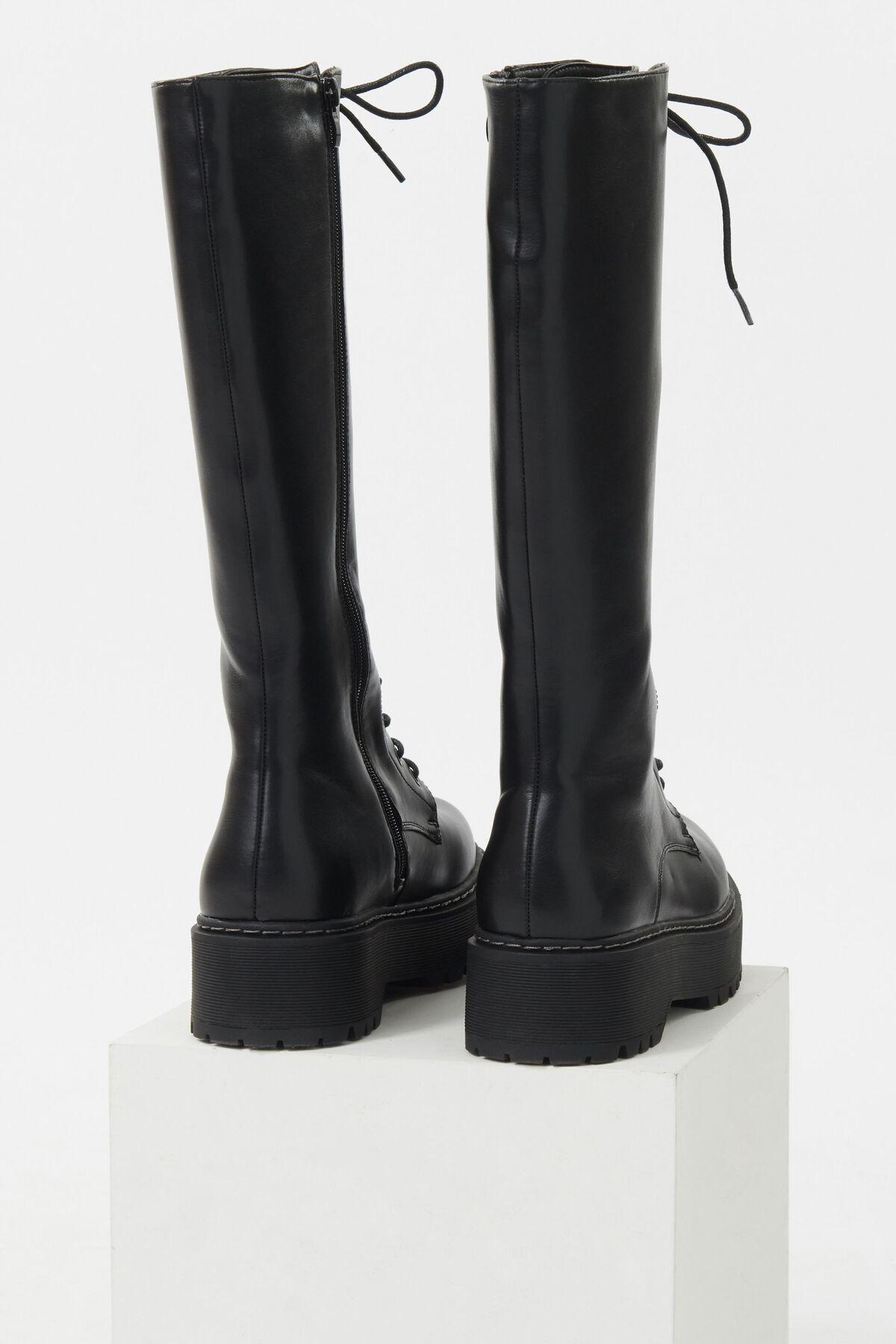 STEVE MADDEN  Bonnie Boots  Product Image