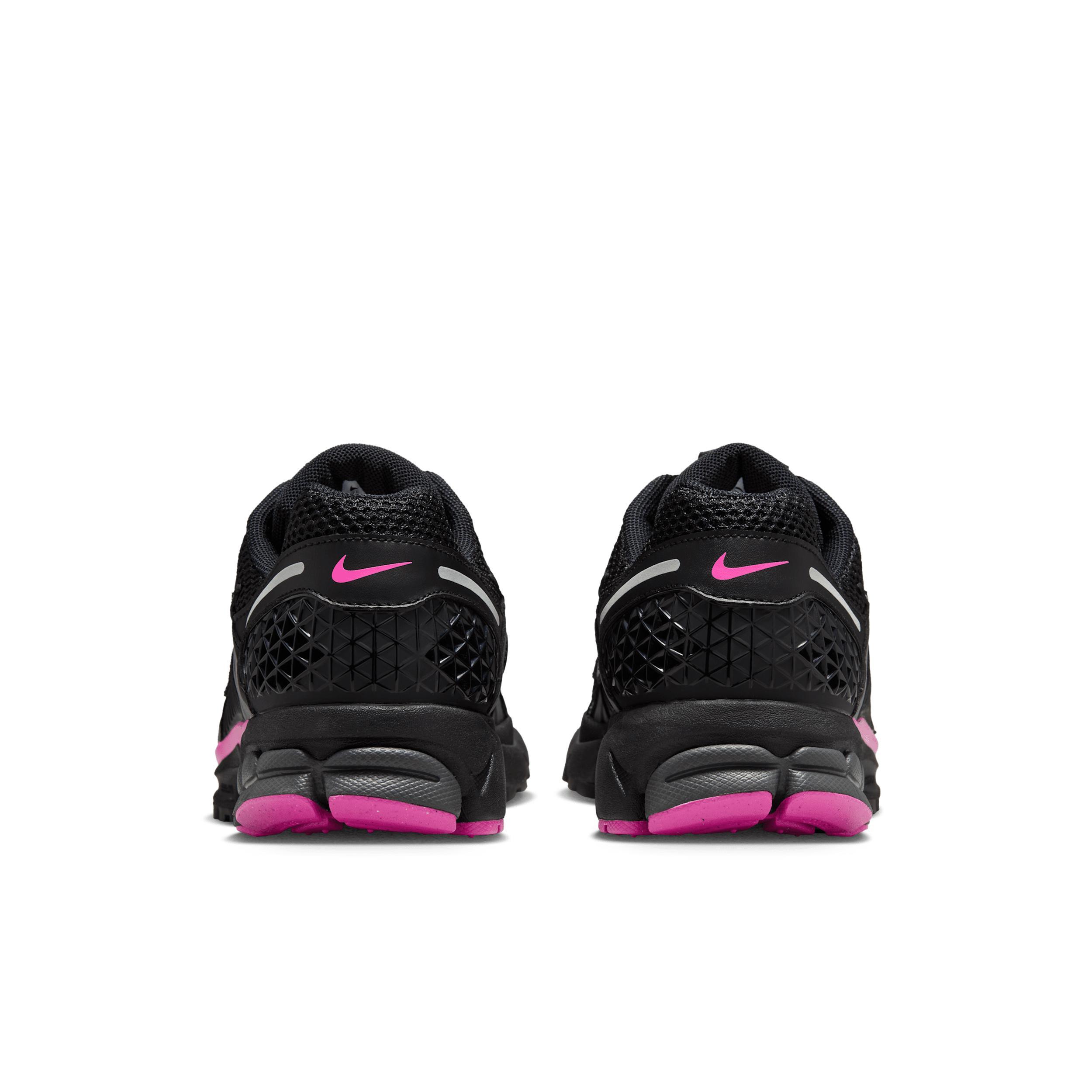 Nike Men's Zoom Vomero 5 Shoes Product Image