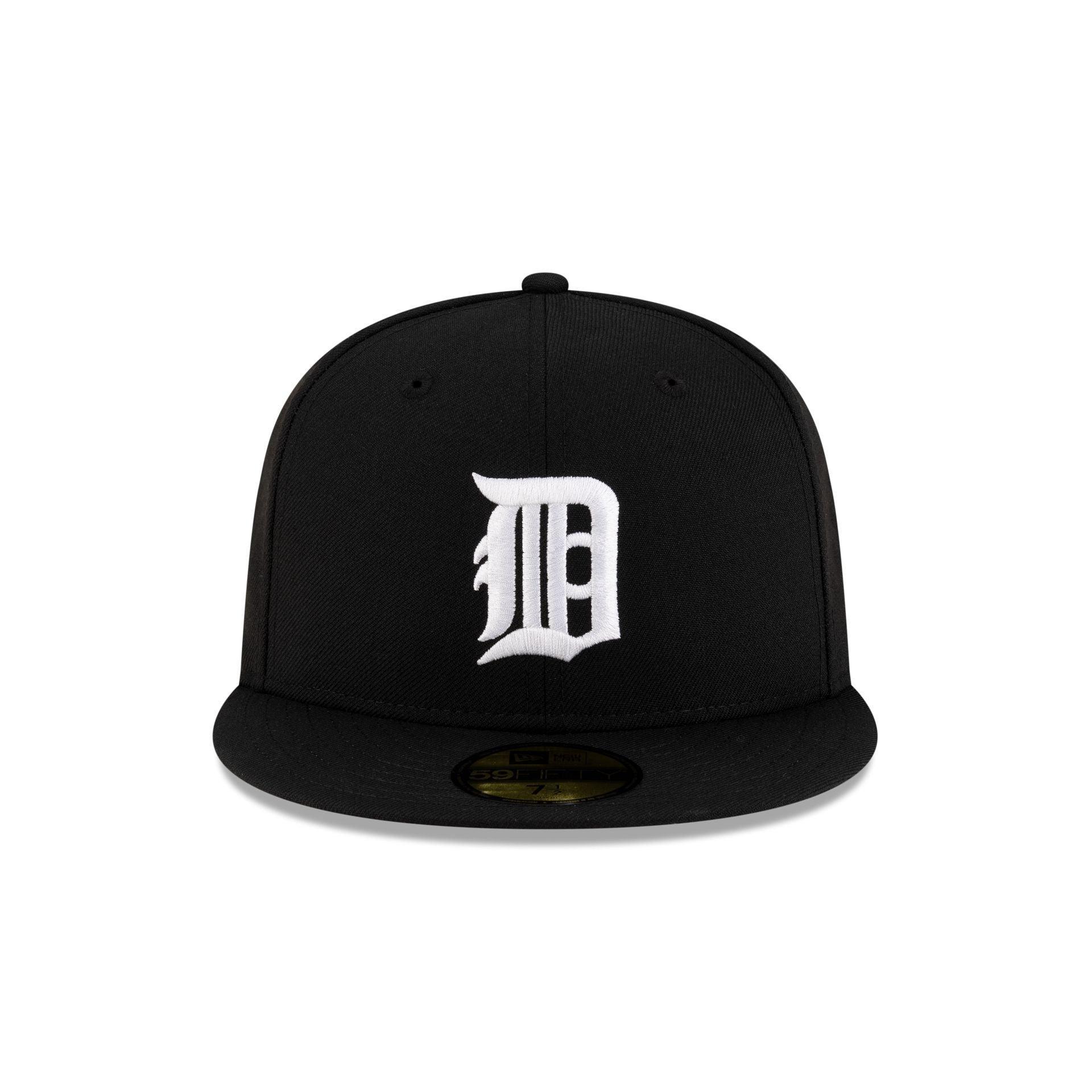 New York Yankees Black and White Basic 59FIFTY Fitted Hat Male Product Image