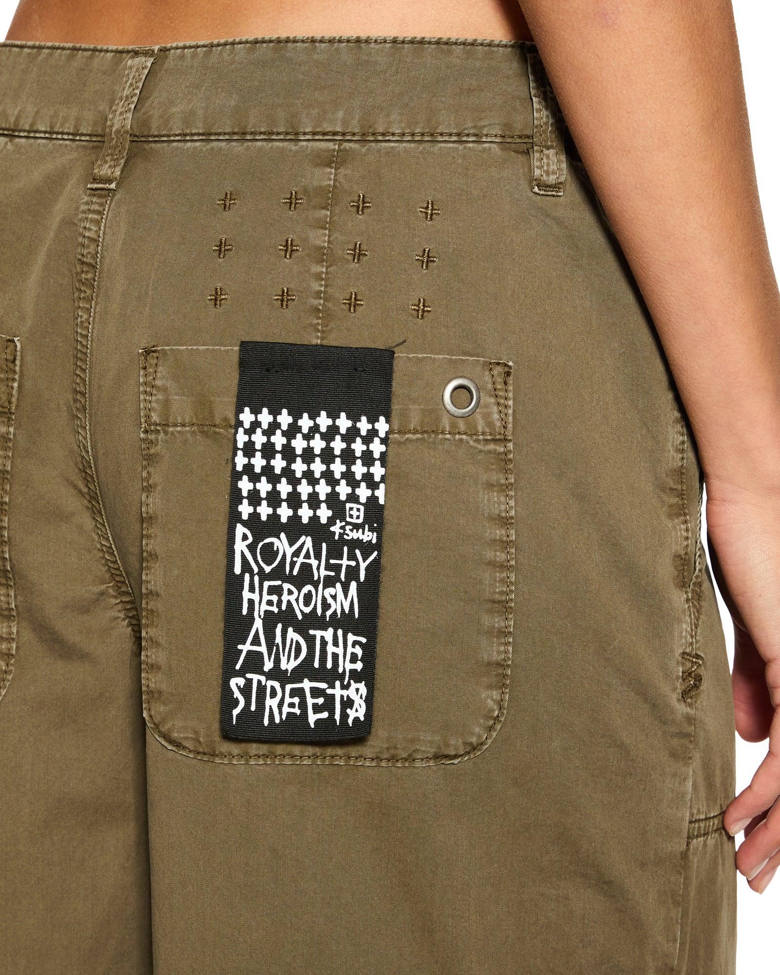 BAGGY CARGO KHAKI Female Product Image