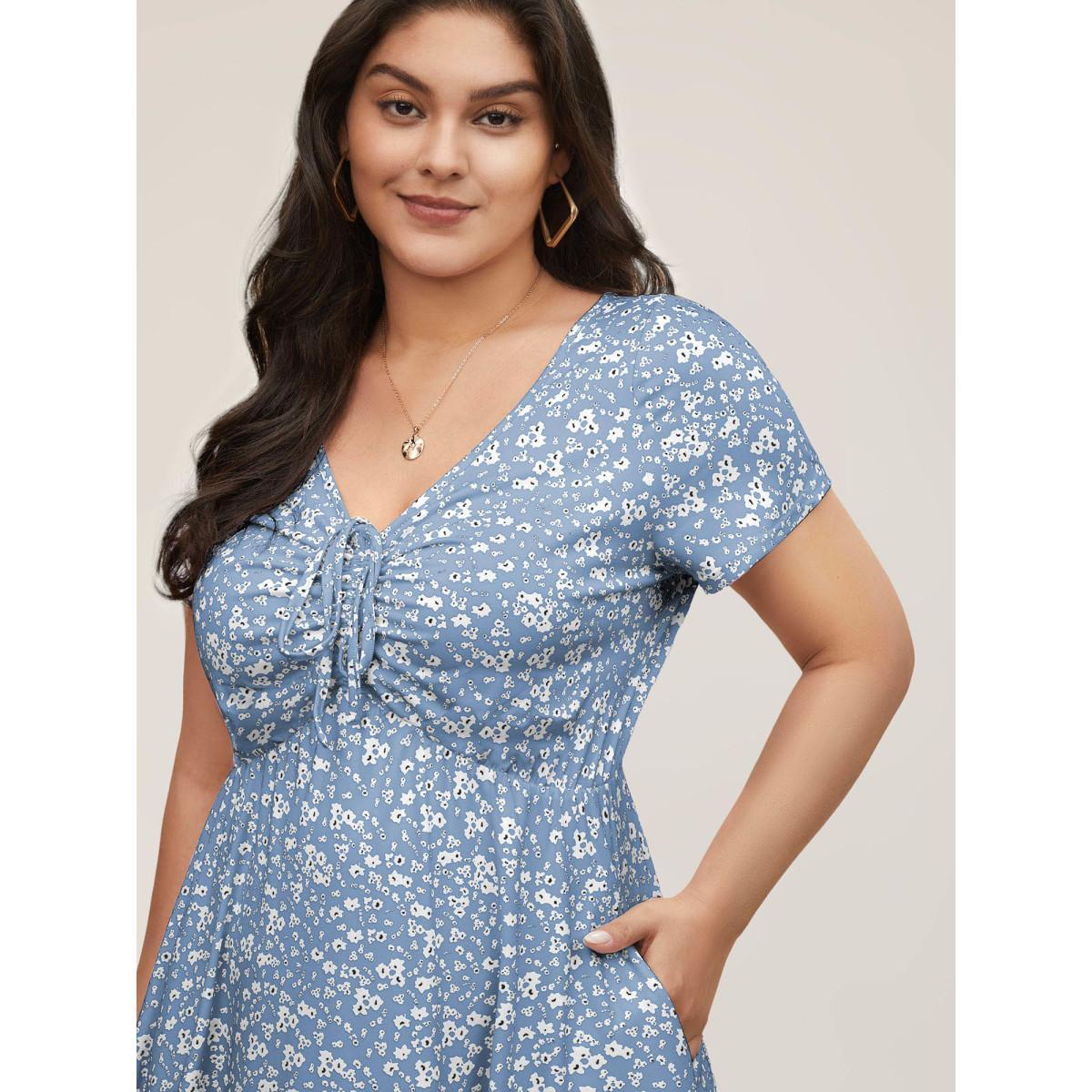 Plus Size Ditsy Floral Elastic Waist Knot Drawstring Dress LightBlue Women Casual Non V-neck Short sleeve Curvy Midi Dress BloomChic 12/L Product Image