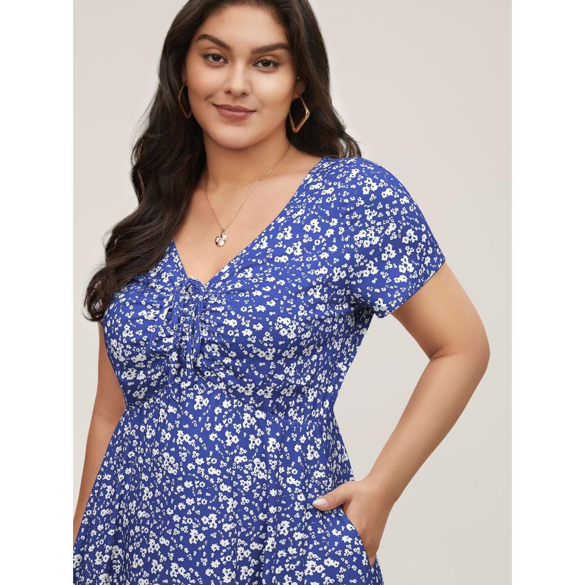 Plus Size Ditsy Floral Elastic Waist Knot Drawstring Dress Navy Women Casual Non V-neck Short sleeve Curvy Midi Dress BloomChic 18-20/2X Product Image