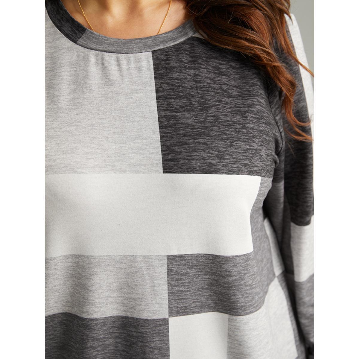 Plus Size Asymmetrical Colorblock Contrast Crew Neck Sweatshirt Women Black Casual Contrast Round Neck Dailywear Sweatshirts BloomChic 18-20/2X Product Image