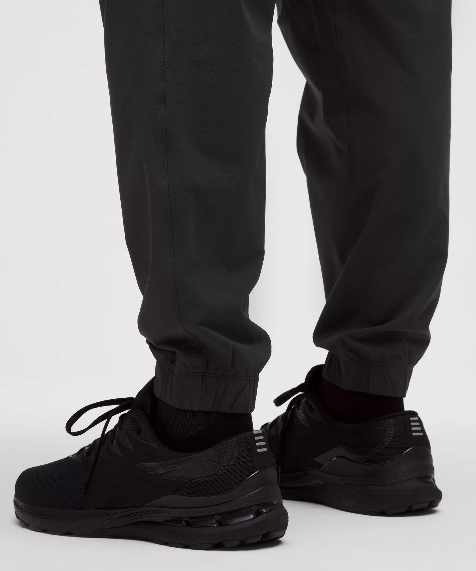 Zeroed In Classic-Fit Cargo Jogger *Regular Product Image