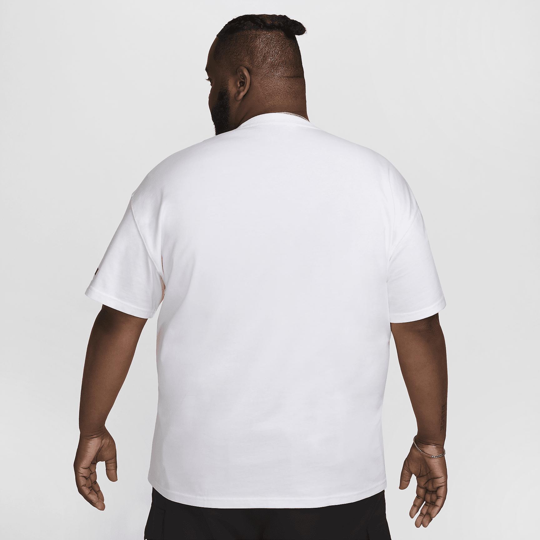 Nike Sportswear Men's T-Shirt Product Image