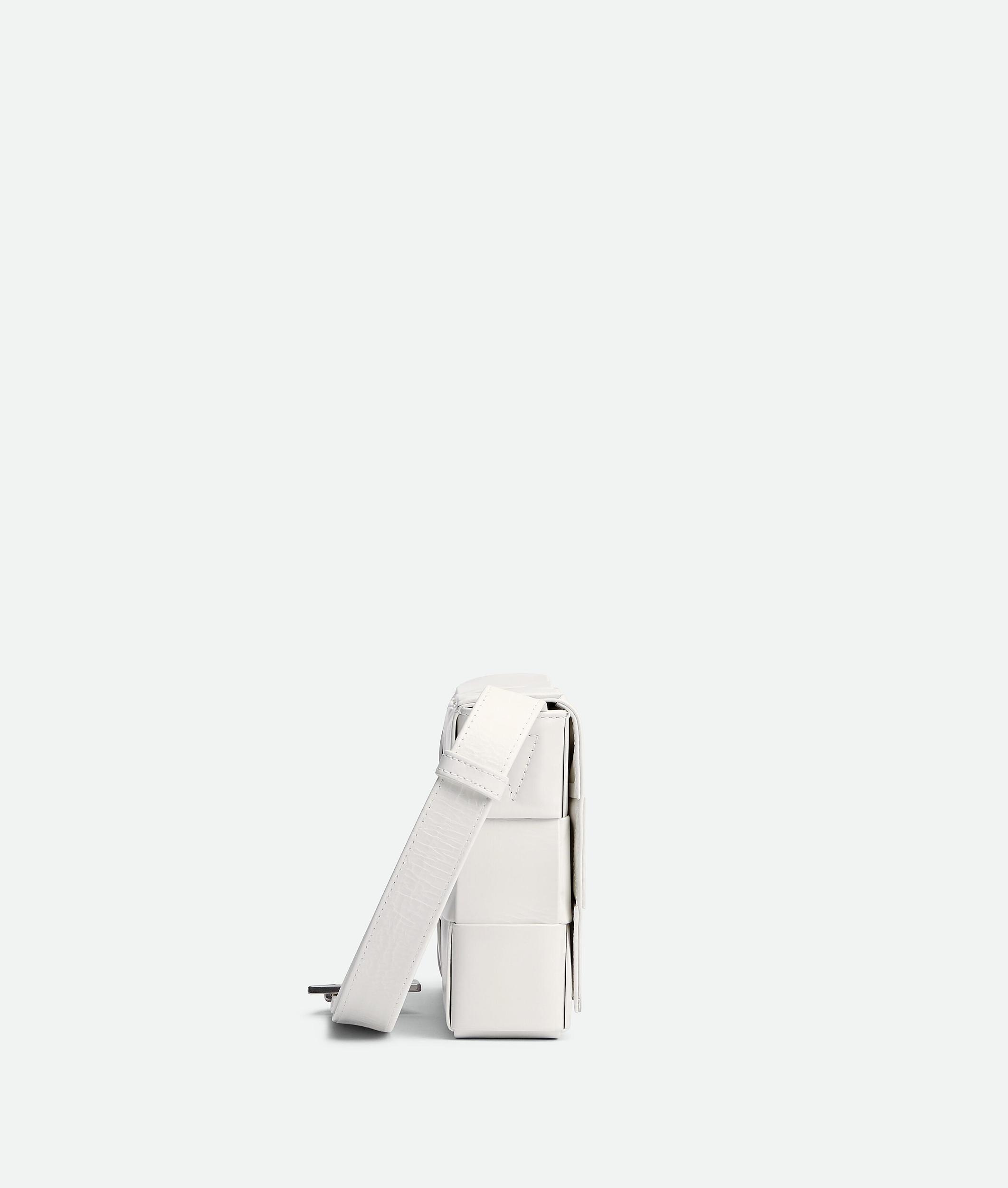 BOTTEGA VENETA Bottega  Veneta Cassette In Blanc Product Image