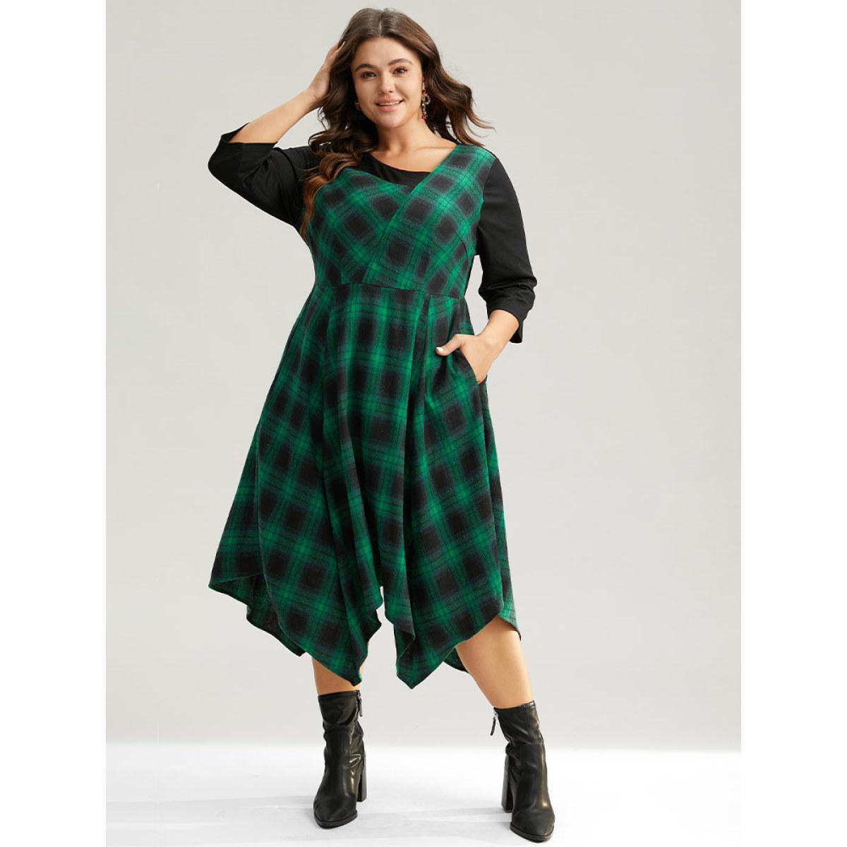 Plus Size Christmas Plaid Asymmetrical Patchwork Hanky Hem Dress DarkGreen Women Casual Patchwork Asymmetrical Neck Elbow-length sleeve Curvy Midi Dress BloomChic 14-16/1X Product Image