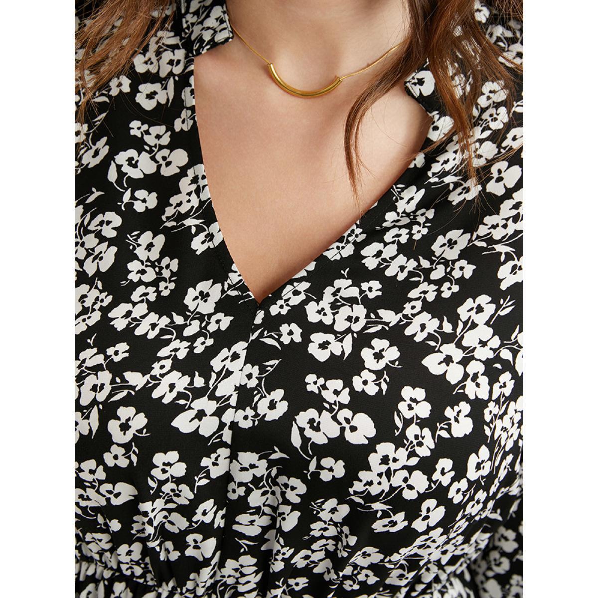 Plus Size Floral V Neck Pocket Flutter Hem Dress Black Women Casual Elastic Waist V-neck Long Sleeve Curvy Midi Dress BloomChic 22-24/3X Product Image