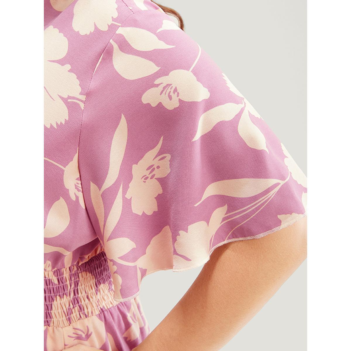 Plus Size Floral Surplice Neck Flutter Pocket Shirred Knee Dress Lilac Women Elegant Pocket V-neck Short sleeve Curvy Knee Dress BloomChic 28/5X Product Image