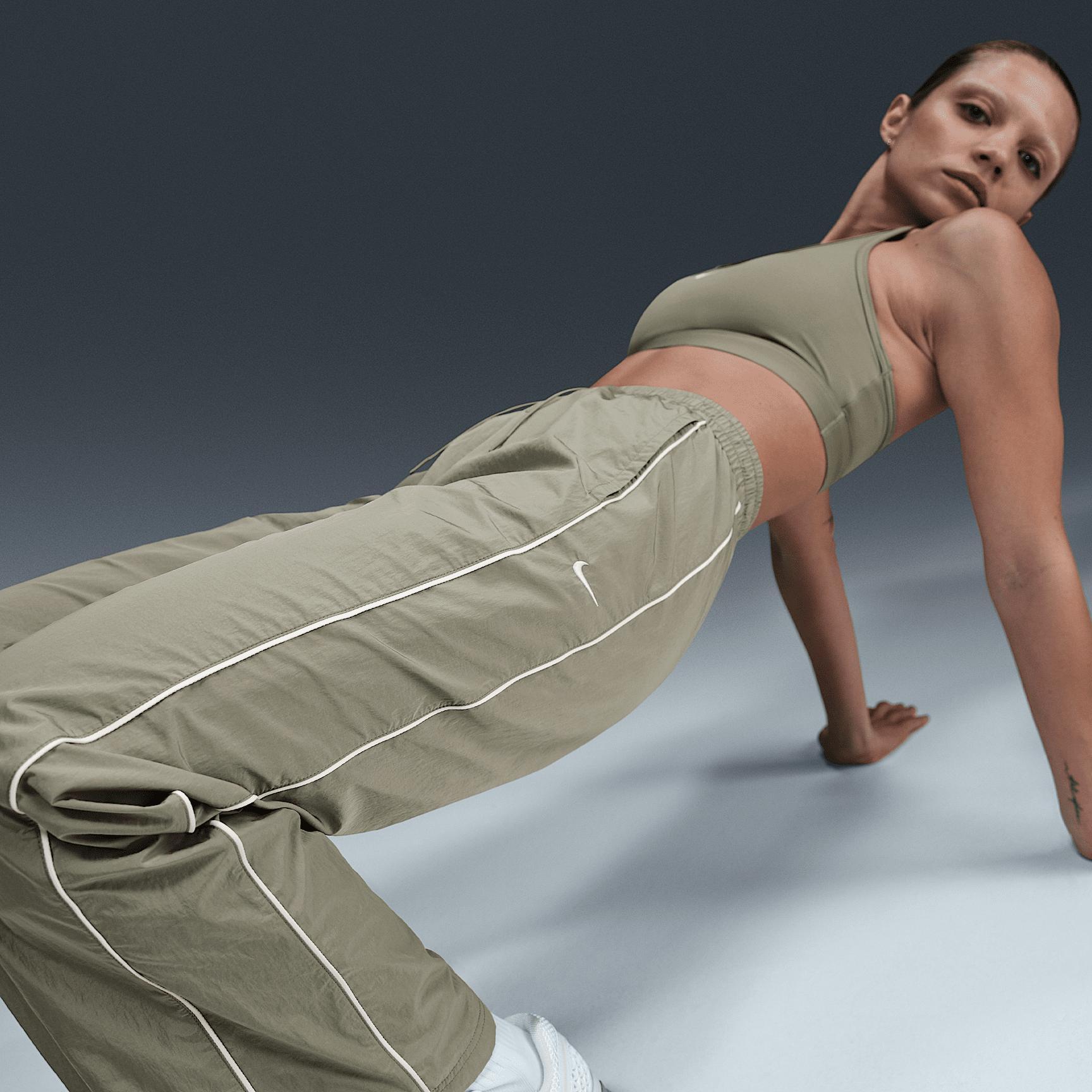 Nike Women's Windrunner High-Waisted Woven Open-Hem Pants Product Image