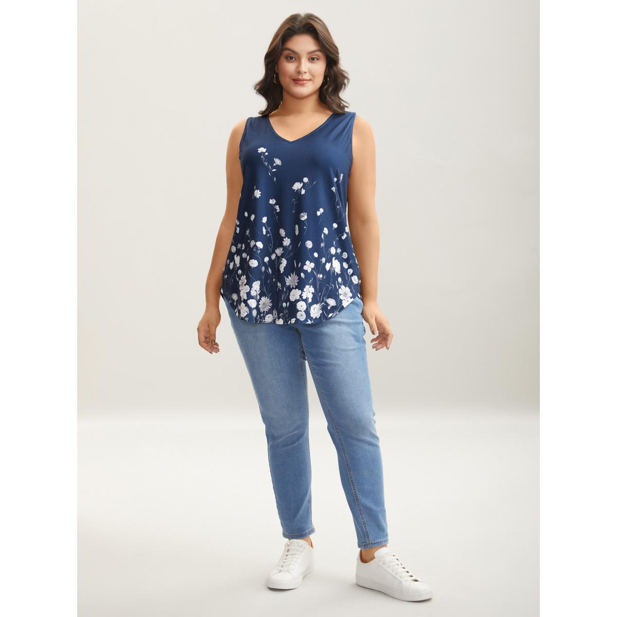 Plus Size Blooming Flowers Print Stretchy Vest Women Indigo Elegant Non V-neck Everyday Tank Tops Camis BloomChic 26/4X Product Image