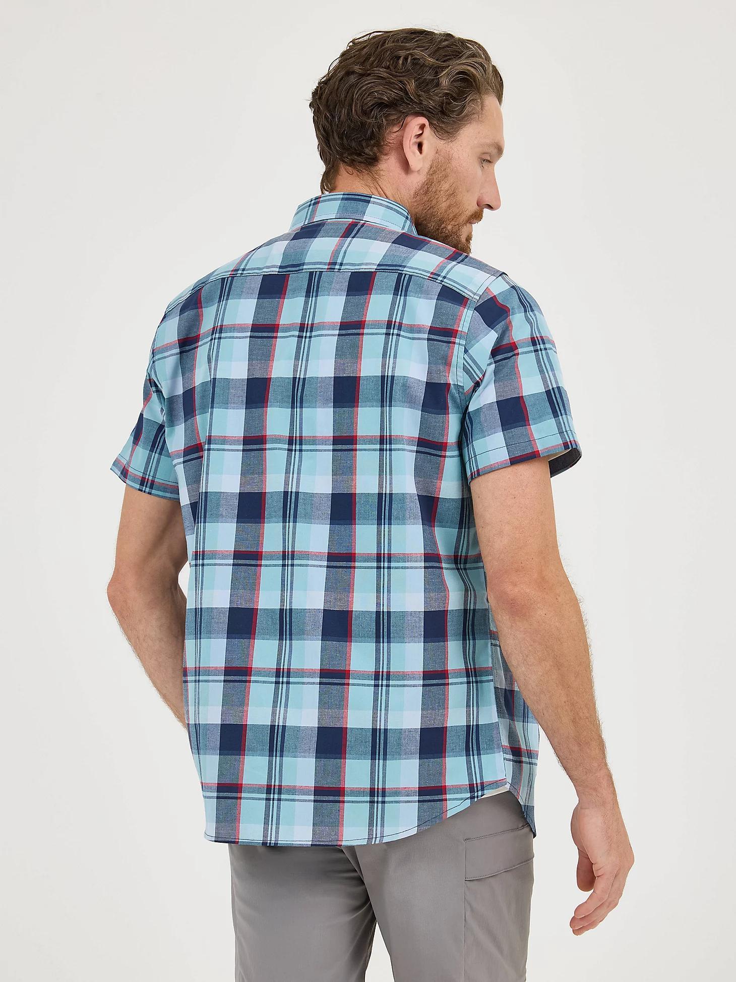 Men's One Pocket Plaid Button Down Shirt | Men's Tops & Tees | Lee® Product Image