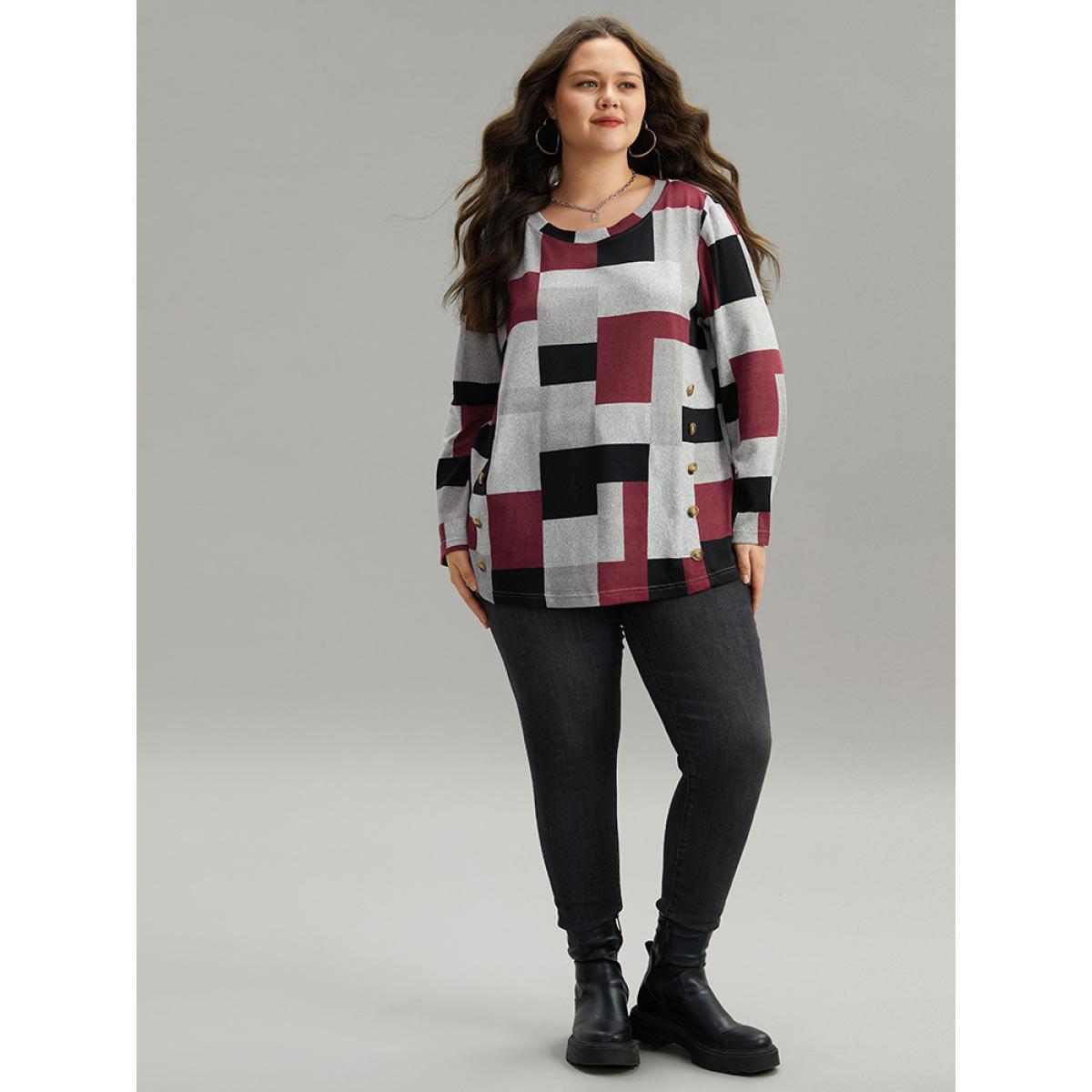 Plus Size Colorblock Contrast Button Detail T-shirt Multicolor Women Casual Contrast Geometric Round Neck Dailywear T-shirts BloomChic 12/L Product Image