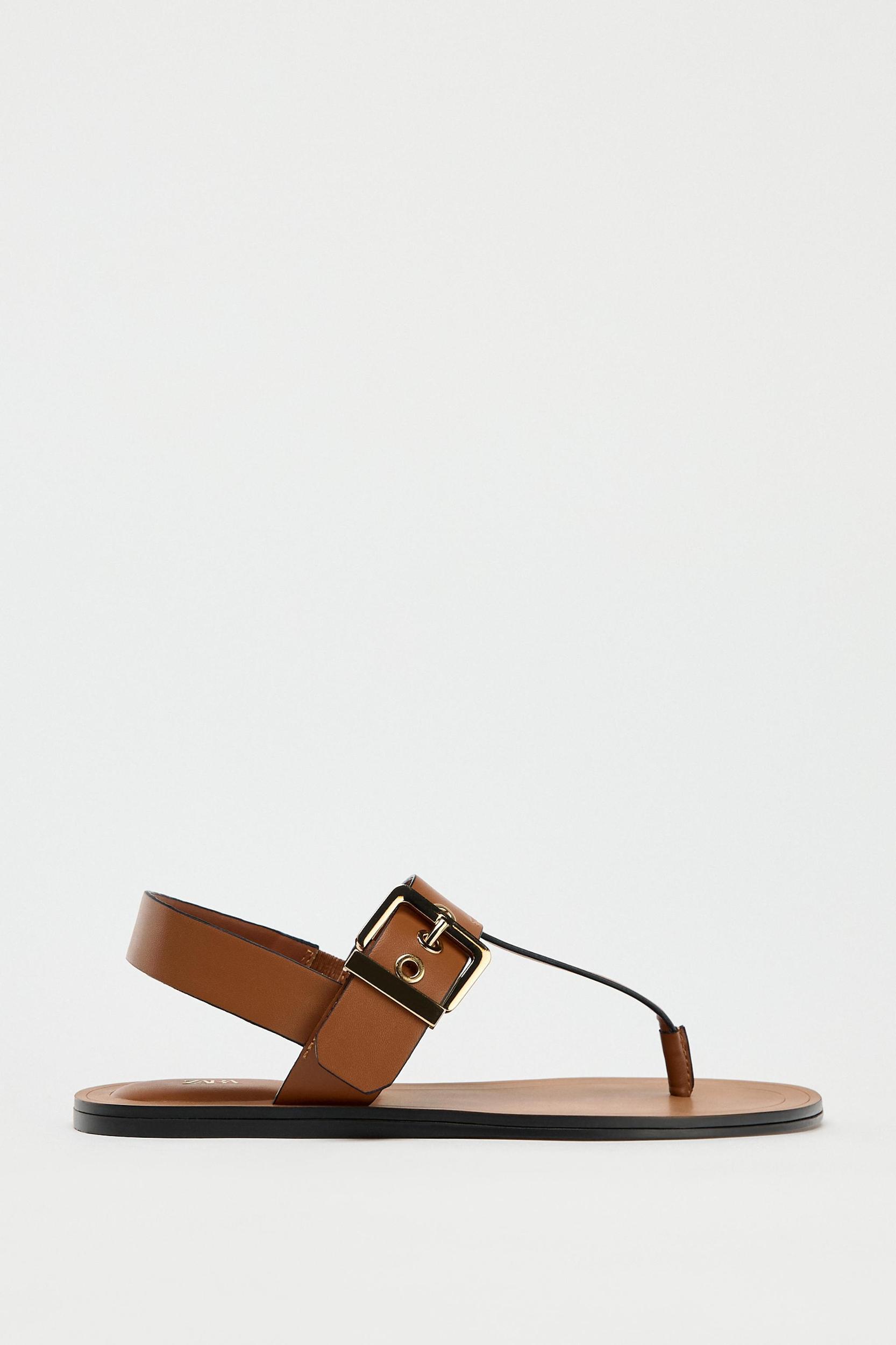 LOW HEELED SANDALS WITH BUCKLE Product Image