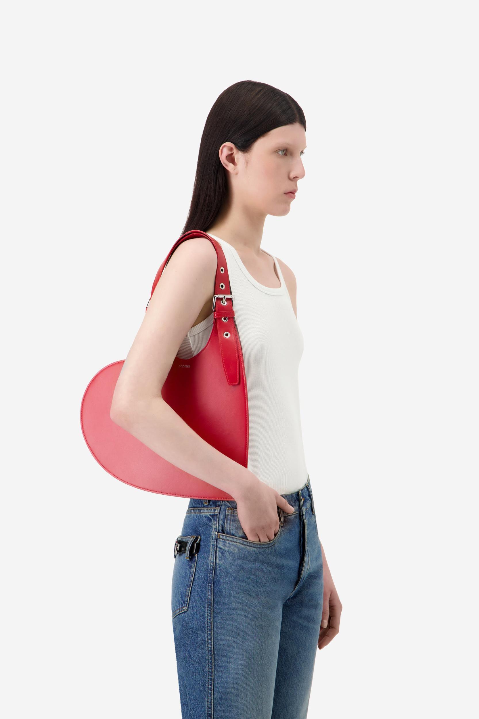Belt Heart Tote Product Image