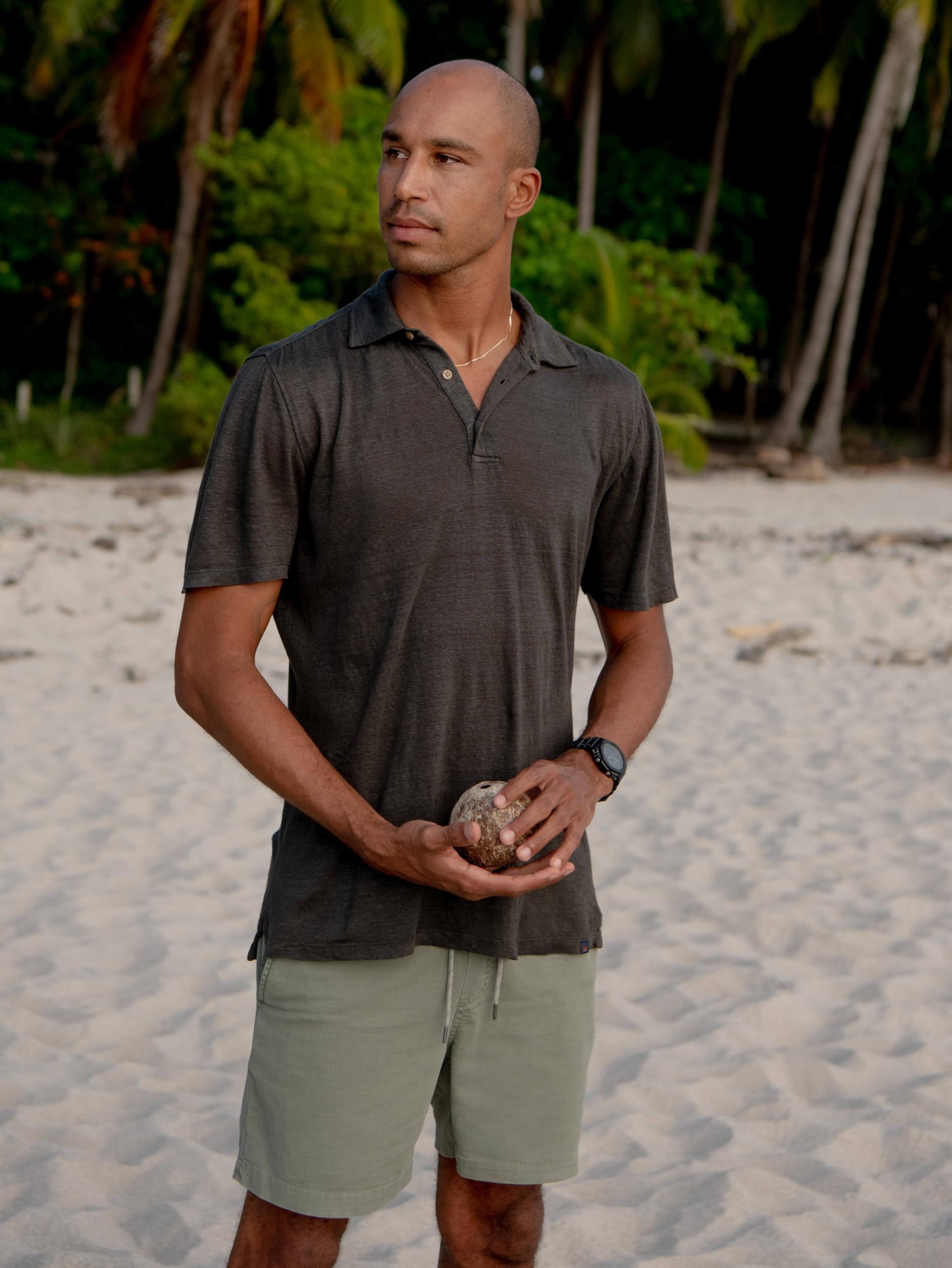 Short-Sleeve Linen Polo - Washed Black Male Product Image