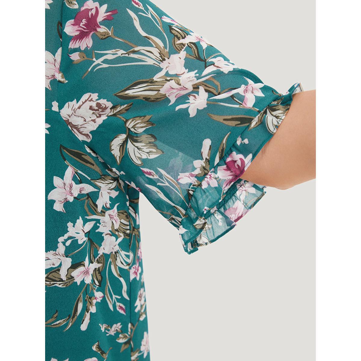 Plus Size Emerald Floral Gathered Mesh Ruffle Sleeve Blouse Women Elegant Short sleeve Round Neck Dailywear Blouses BloomChic 22-24/3X Product Image