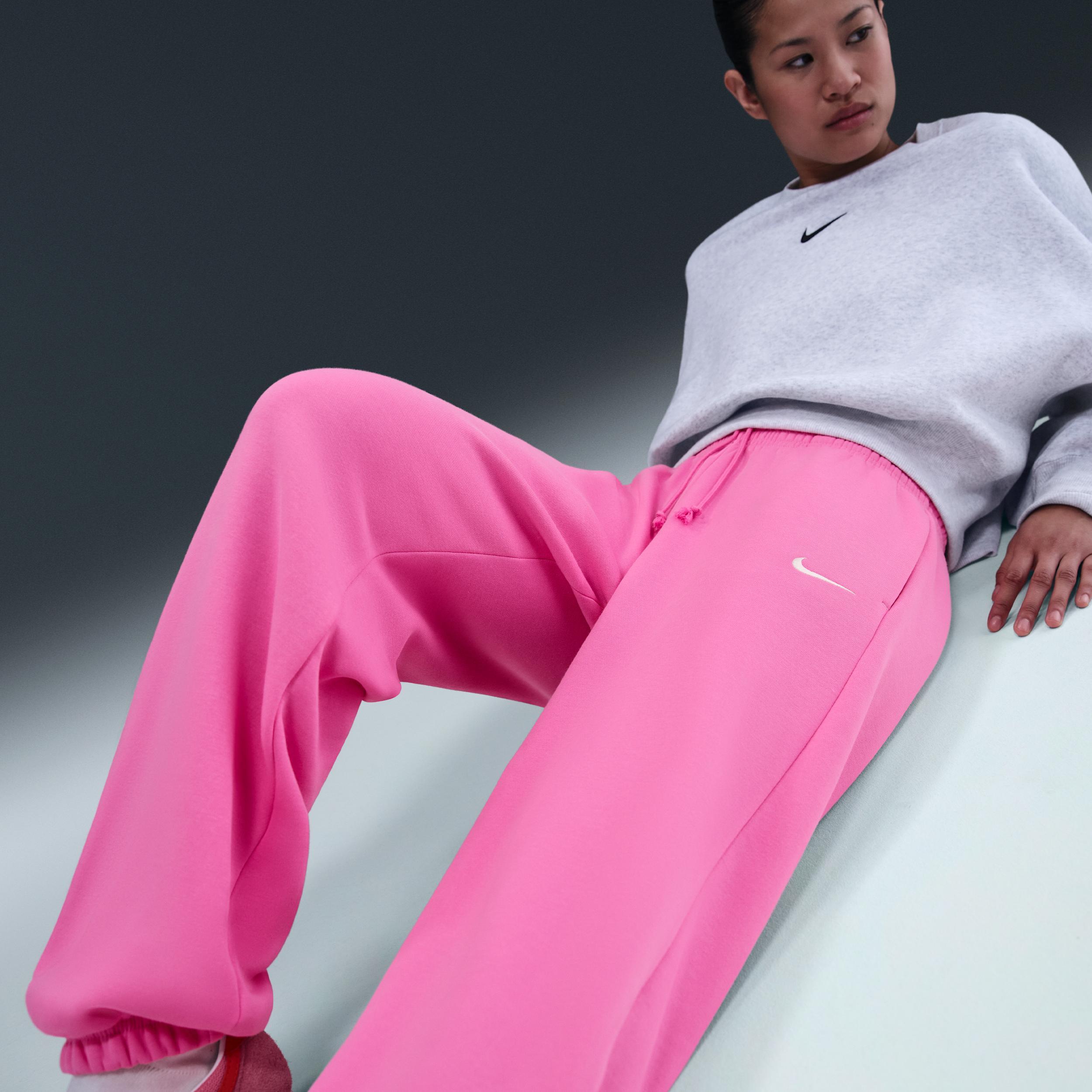 Women's Nike Sportswear Phoenix Fleece High-Waisted Oversized Sweatpants Product Image