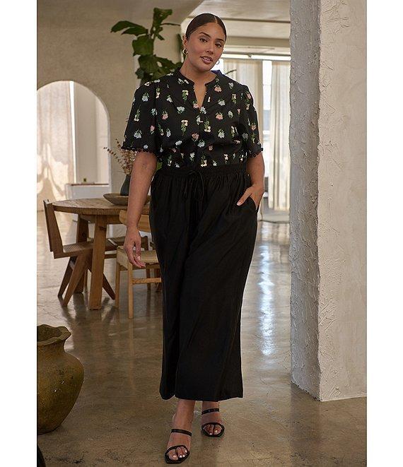 Sugarlips Plus Mayrel Floral Short Sleeve Split Neck Blouse Product Image
