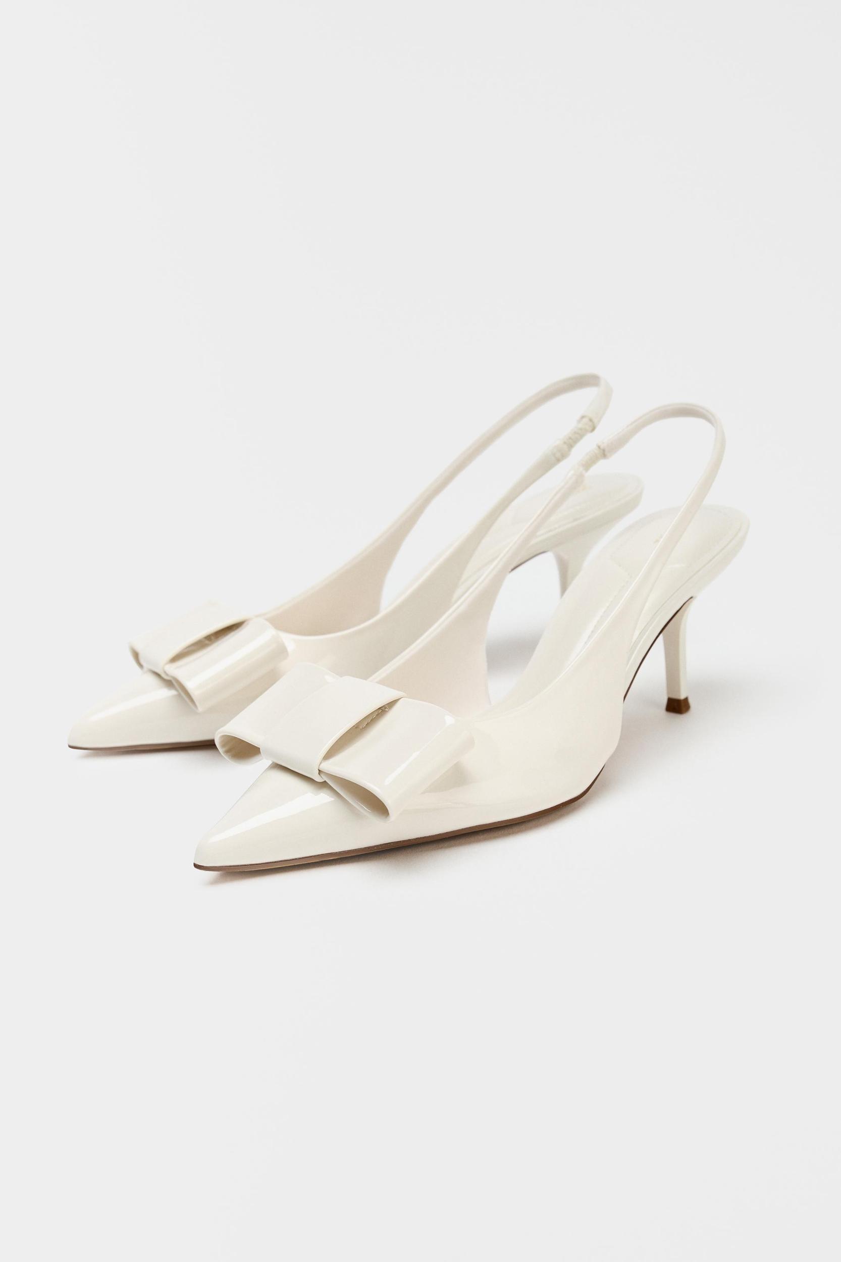 PATENT FINISH BOW HEELS Product Image