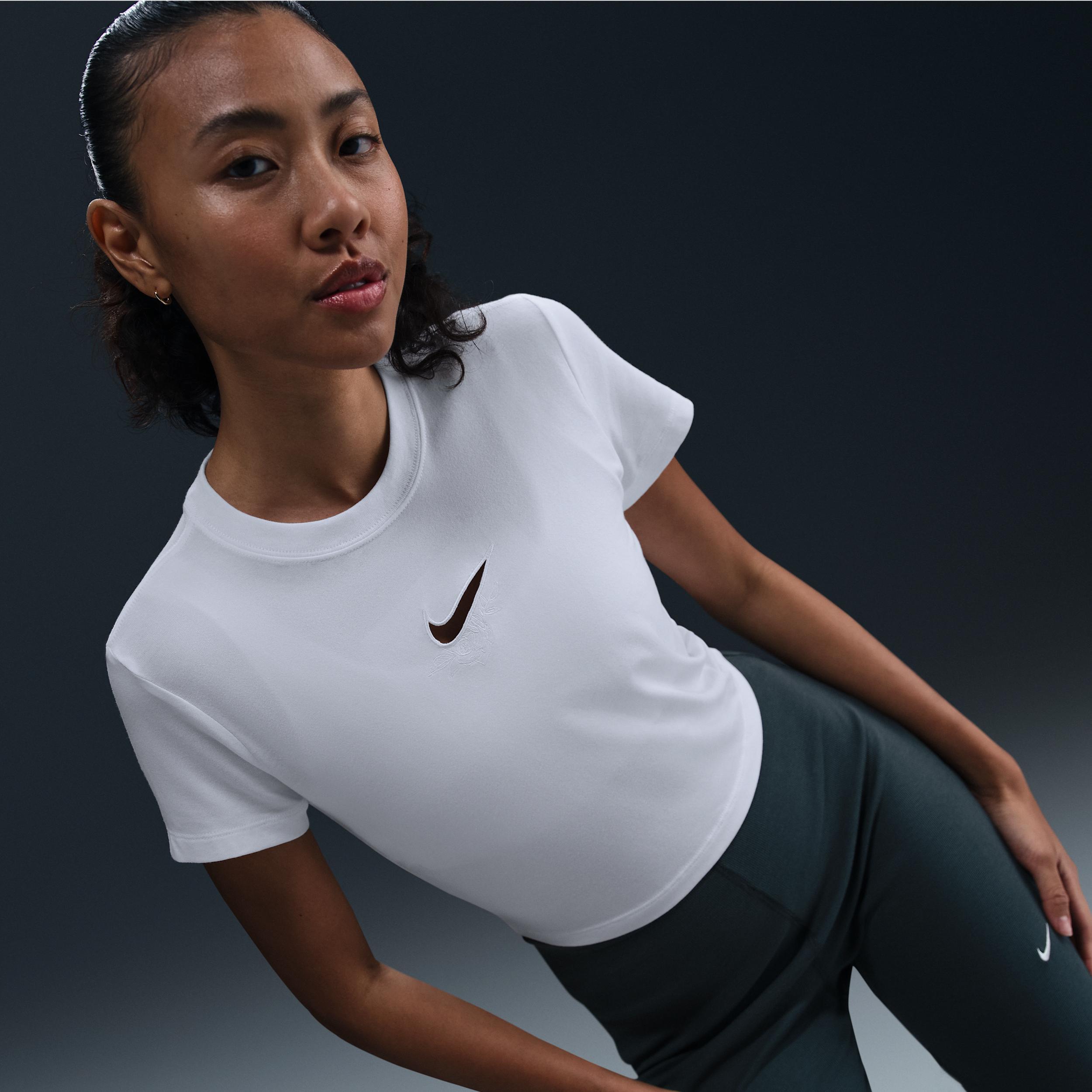 Nike Sportswear Chill Knit Women's Slim Cropped T-Shirt Product Image