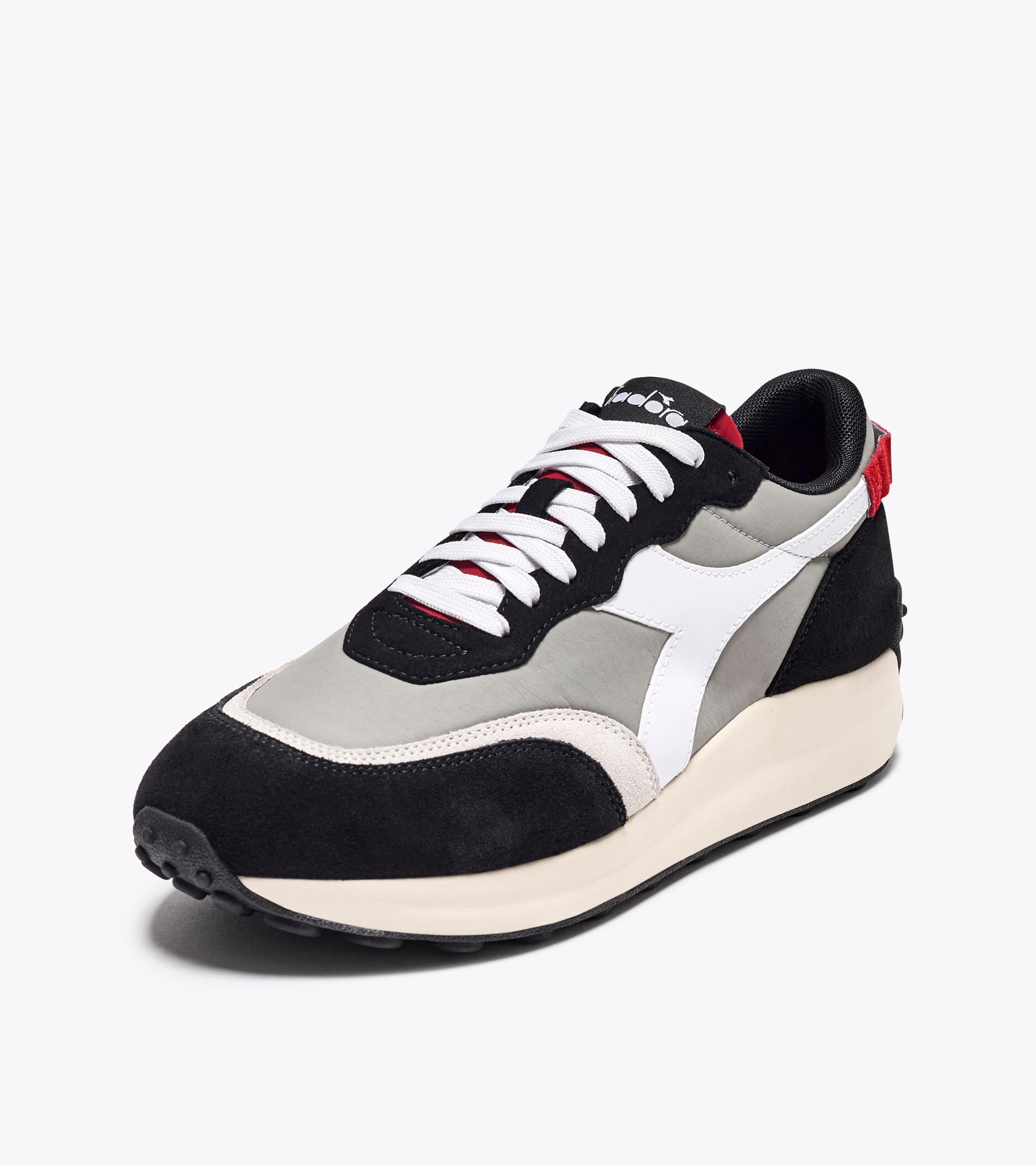 RACE NYL Product Image