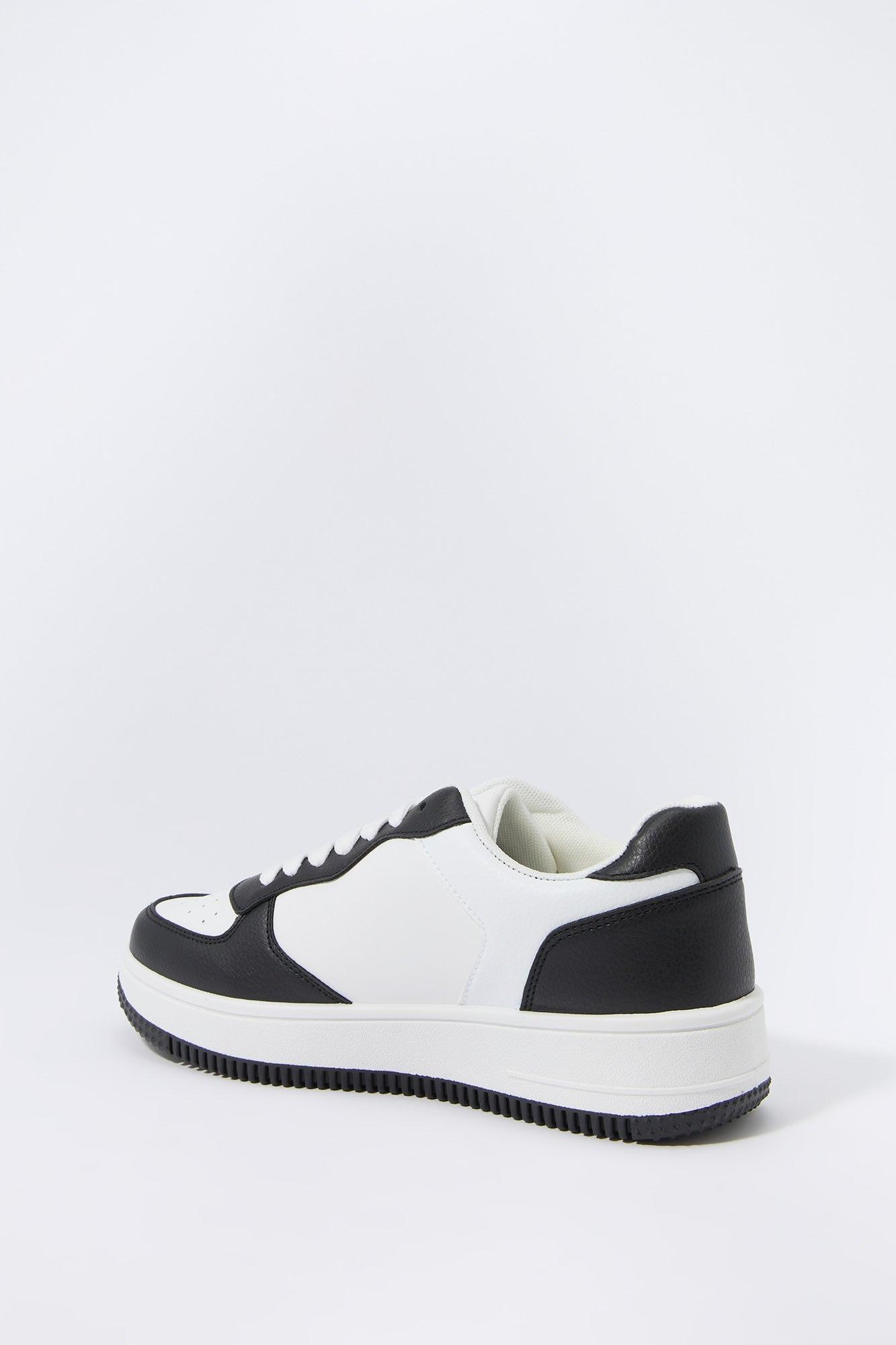 Classic Low Top Sneaker Female Product Image