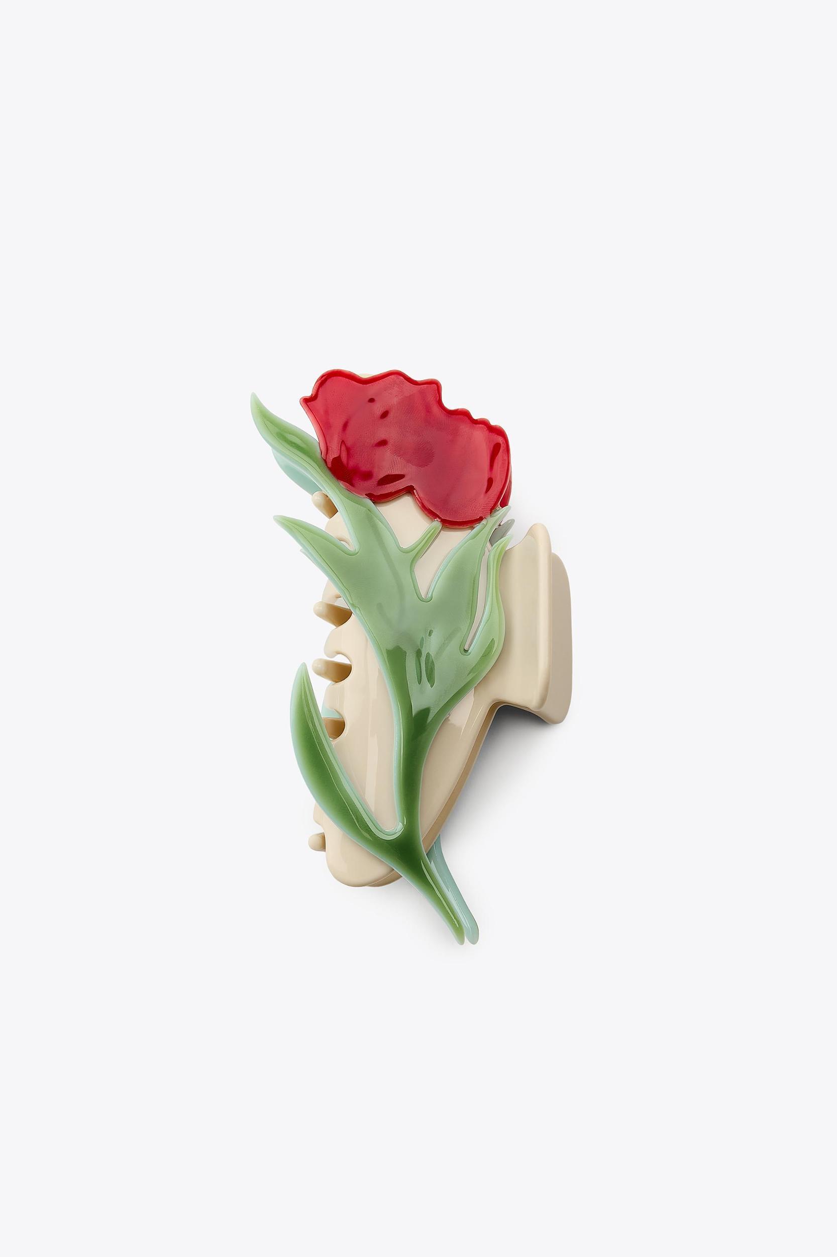 EMBOSSED FLOWER HAIR CLIP Product Image