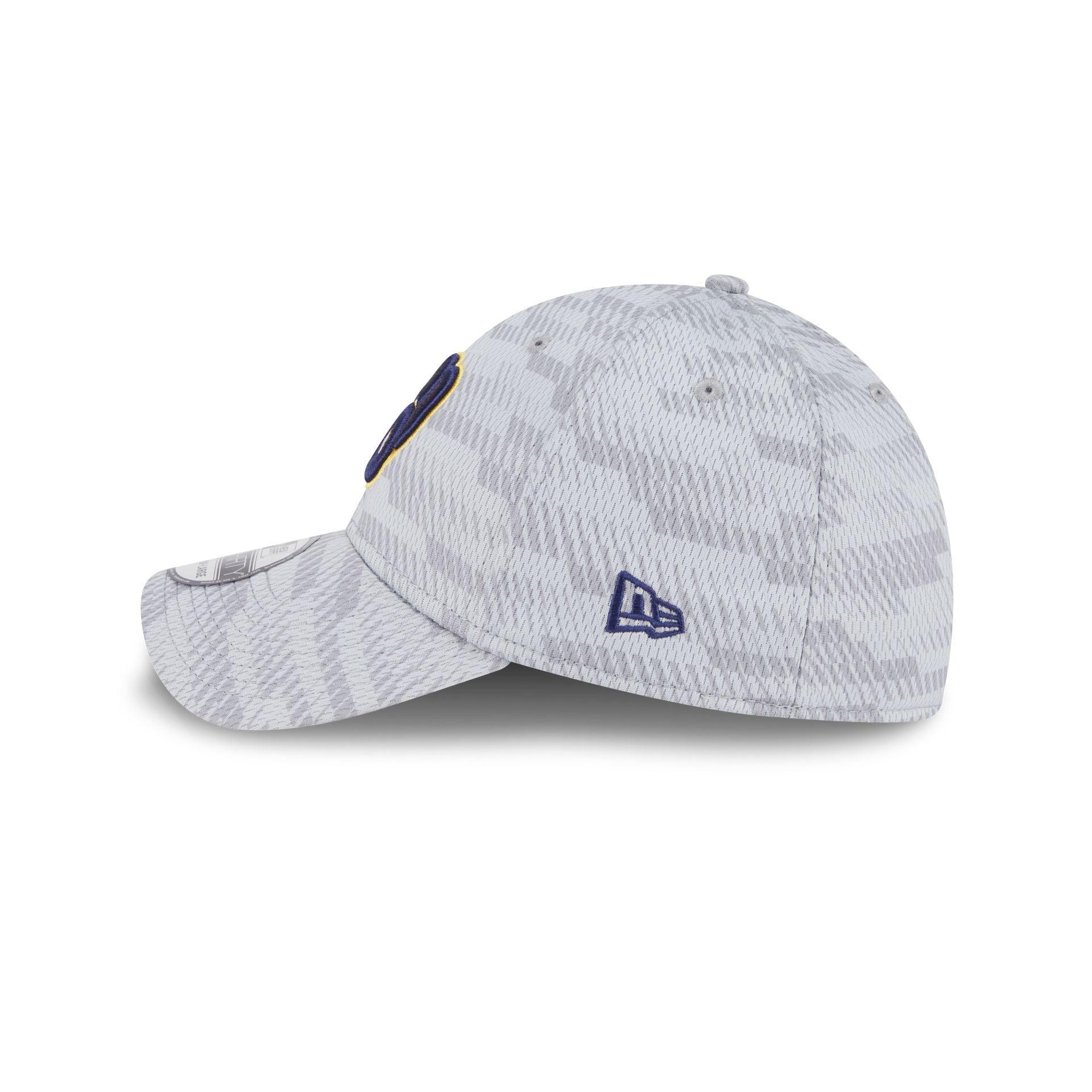 Milwaukee Brewers 2025 Clubhouse Gray 39THIRTY Stretch Fit Male Product Image
