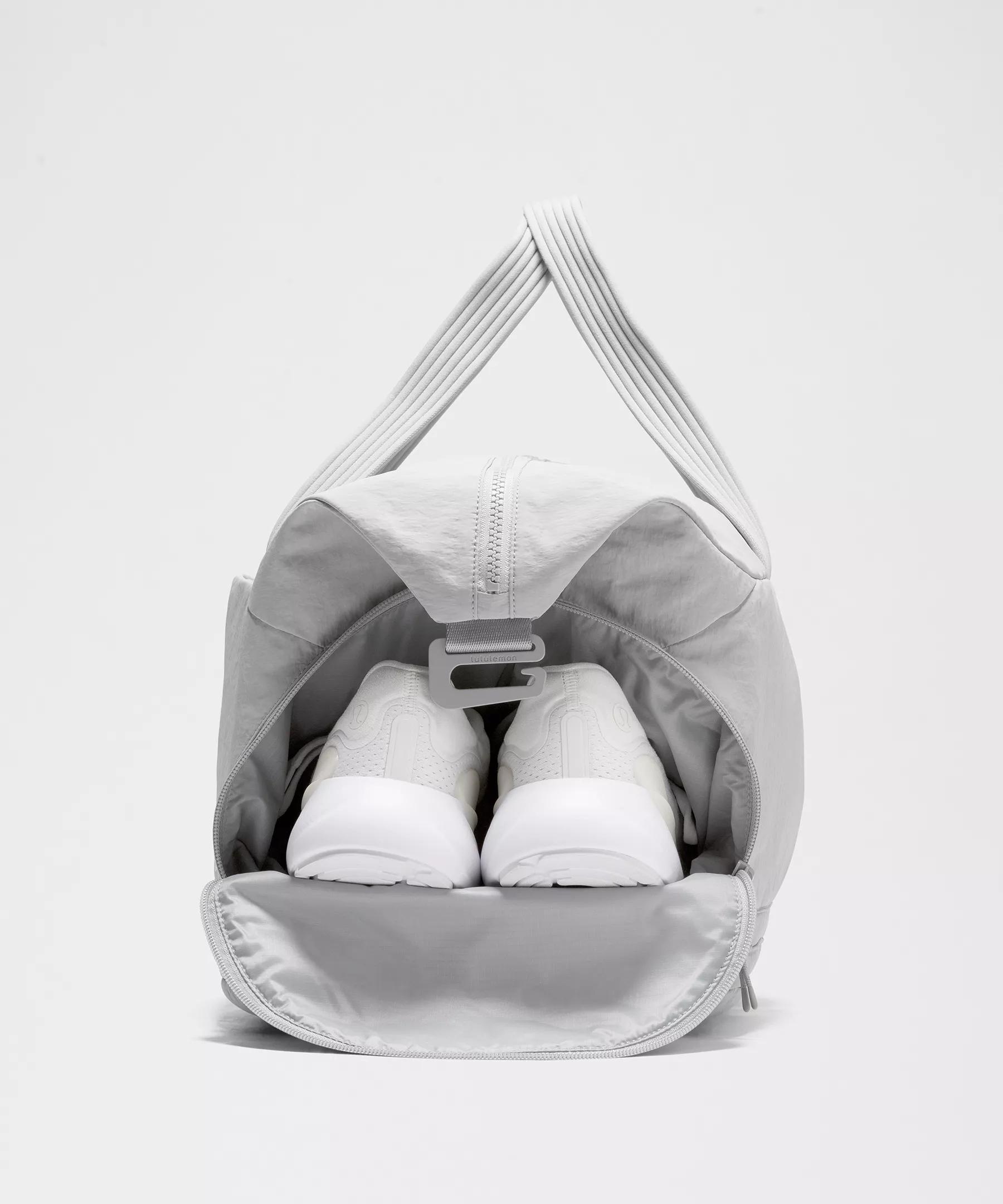3-in-1 Gym Duffle Bag 30L Product Image