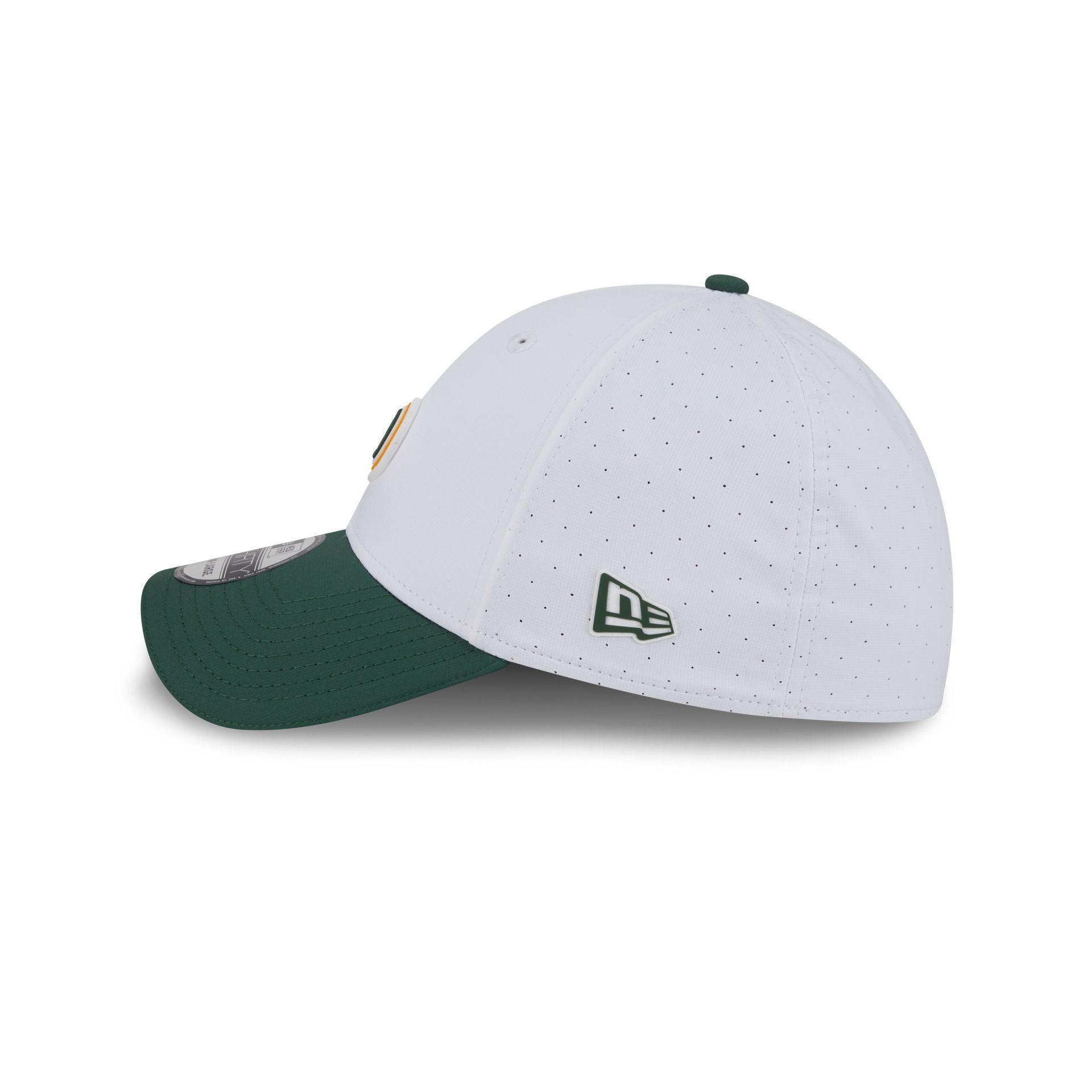 Dominican Republic Red Alt 9FORTY Snapback Hat Male Product Image
