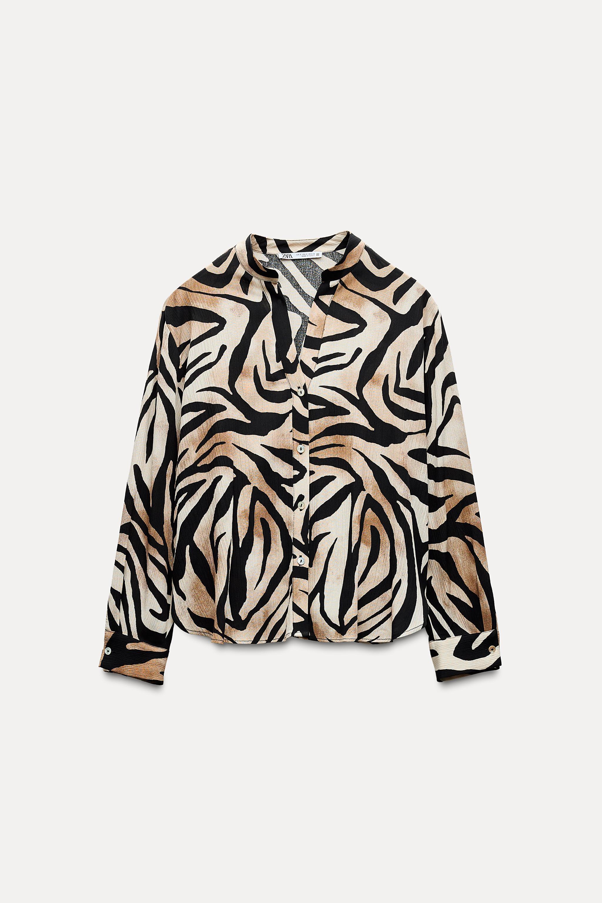 WIDE LEG ANIMAL PRINT PANTS Product Image