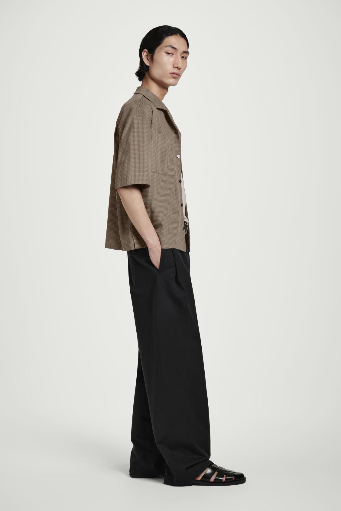 RELAXED TEXTURED COTTON RESORT SHIRT Product Image
