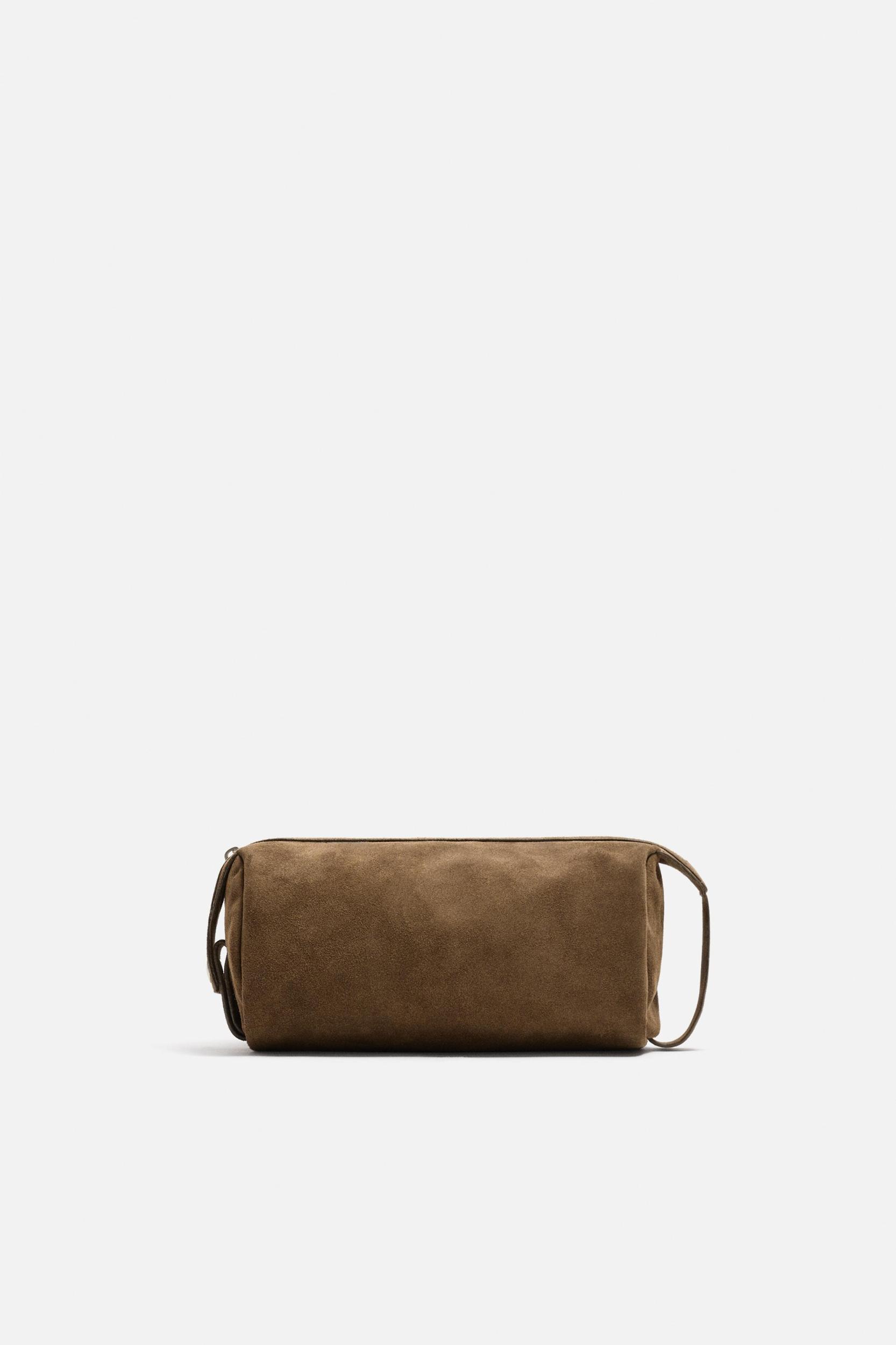 LEATHER TOILETRY BAG Product Image