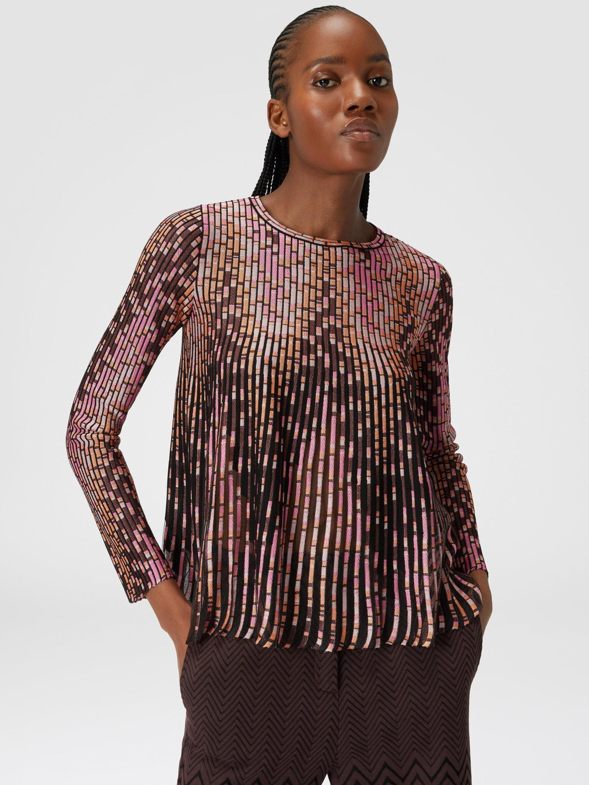 Flared knit with partialized zigzag pattern Product Image