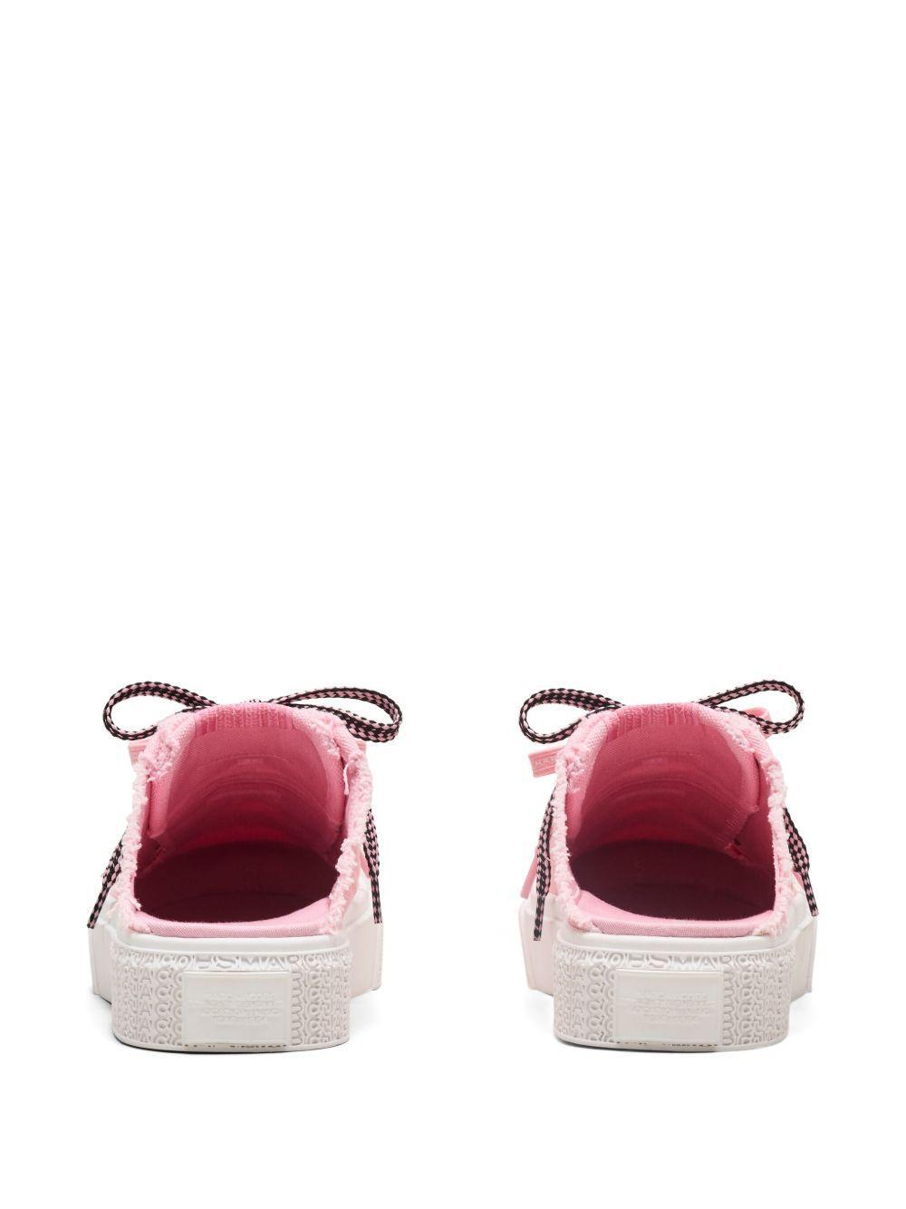 The canvas sneakers Product Image