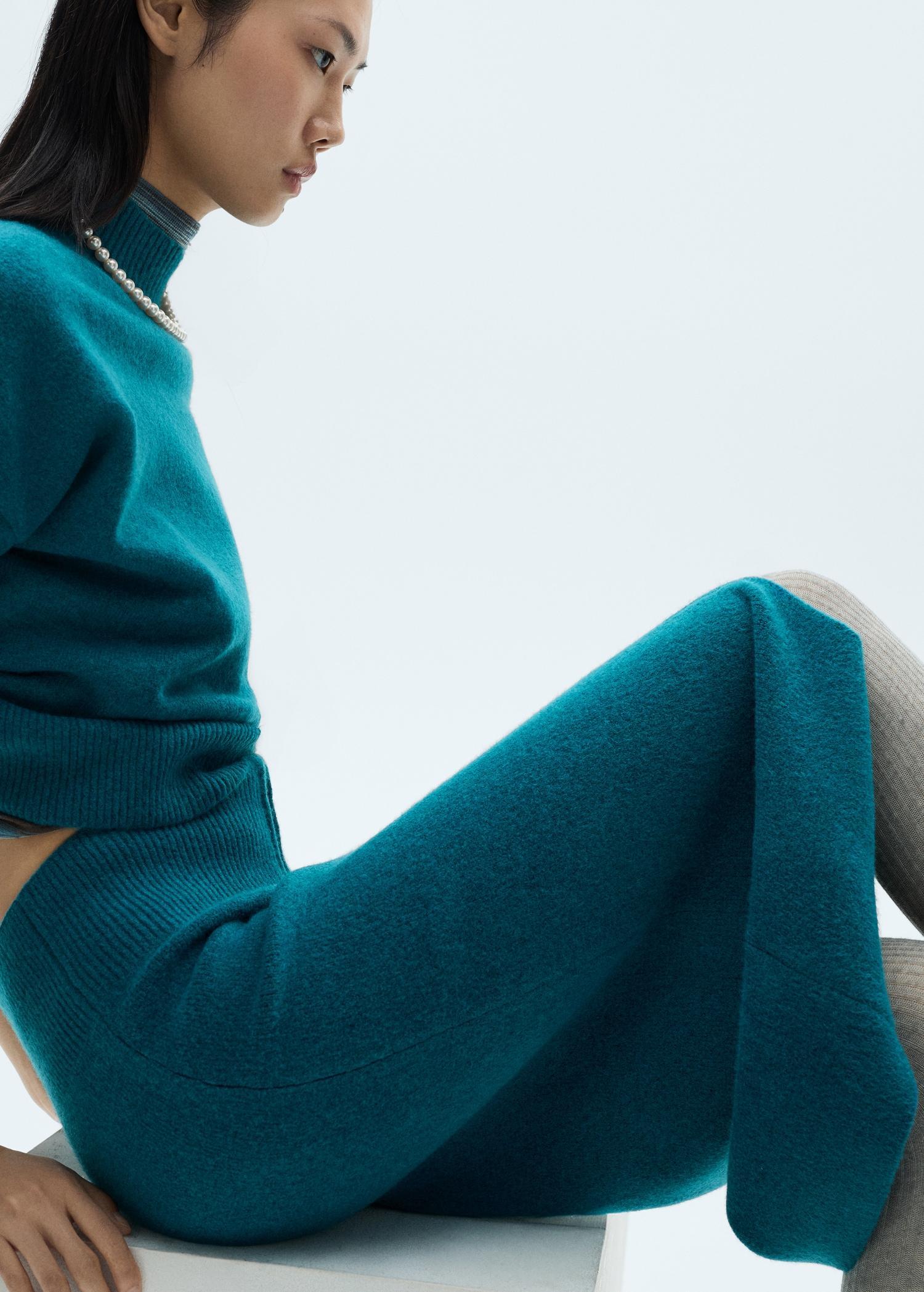 Zipper knit midi skirt - Women | MANGO USA Product Image